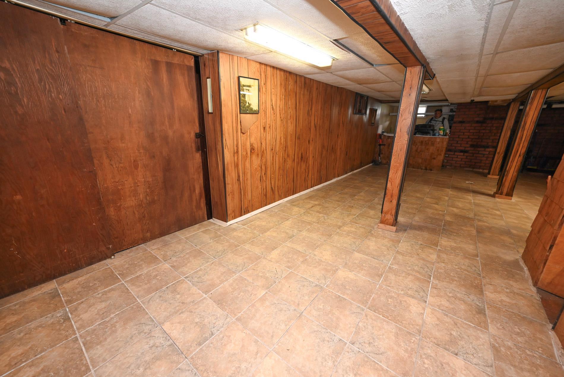 Single Family 61st  Queens, NY 11378, MLS-875908-29
