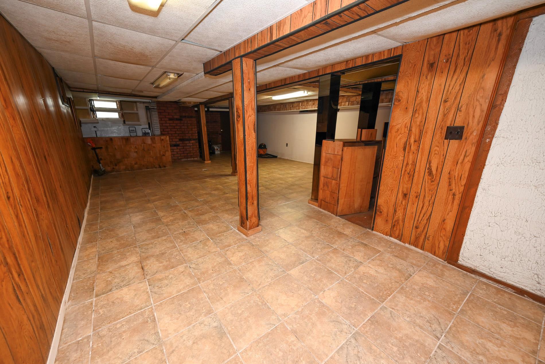 Single Family 61st  Queens, NY 11378, MLS-875908-31