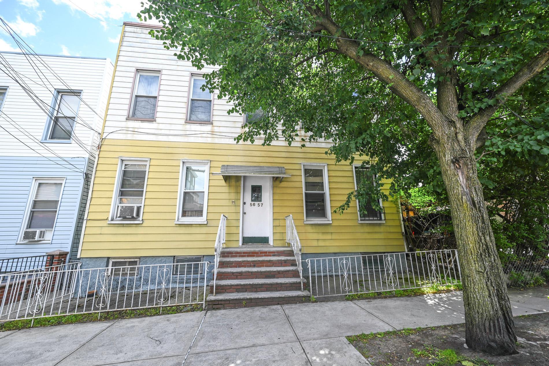 Single Family 61st  Queens, NY 11378, MLS-875908-37