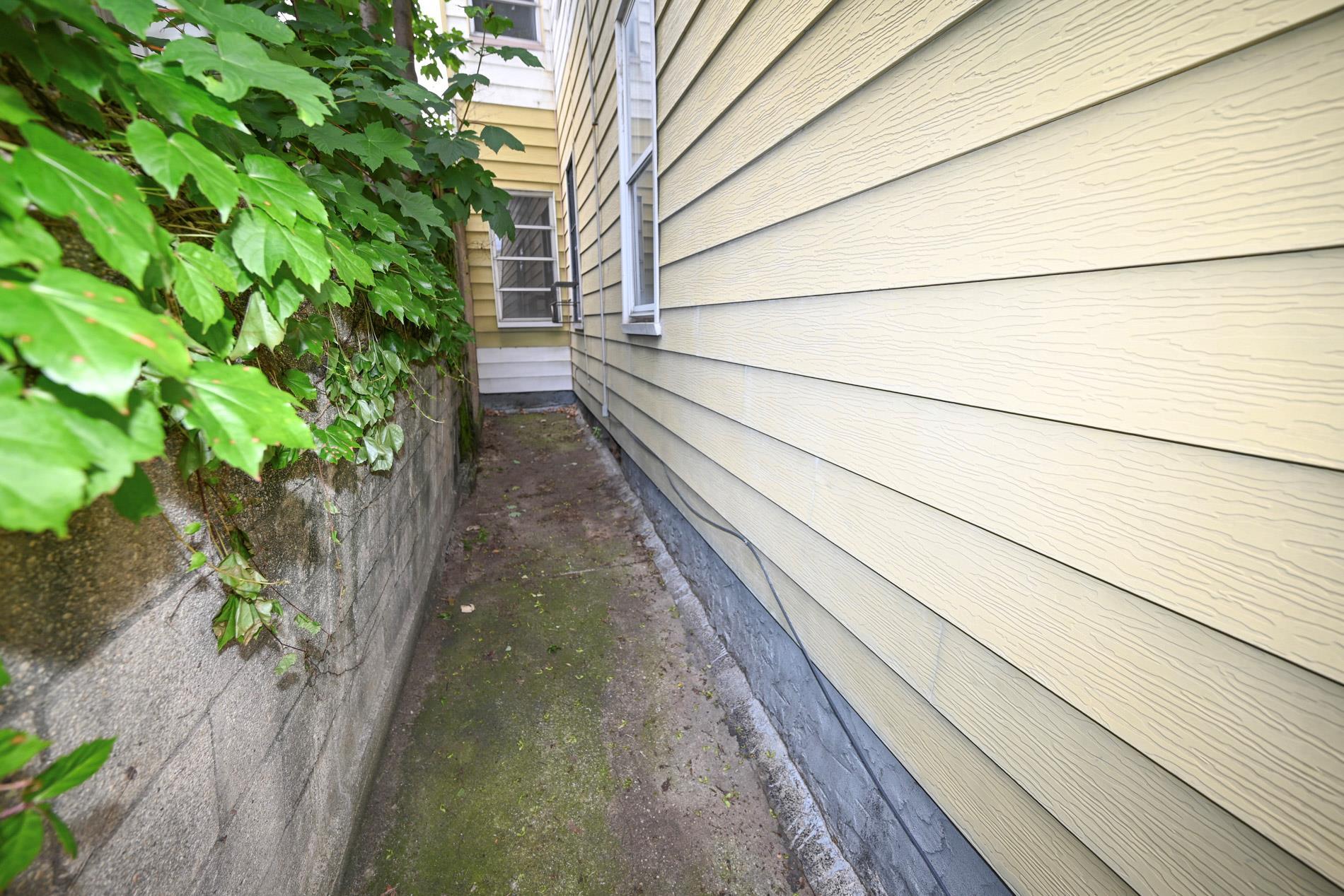Single Family 61st  Queens, NY 11378, MLS-875908-8