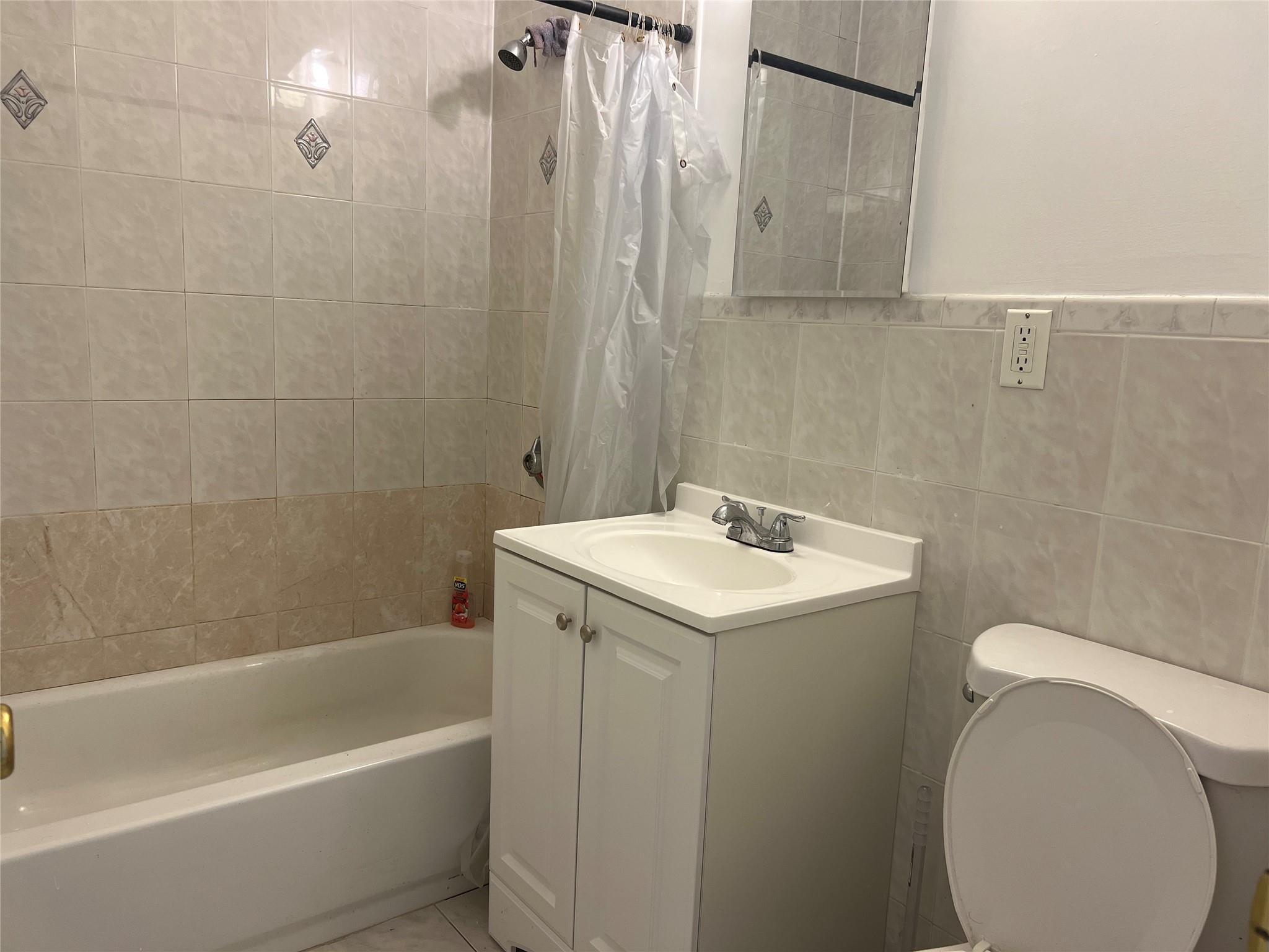 Single Family 98  Queens, NY 11368, MLS-875923-12