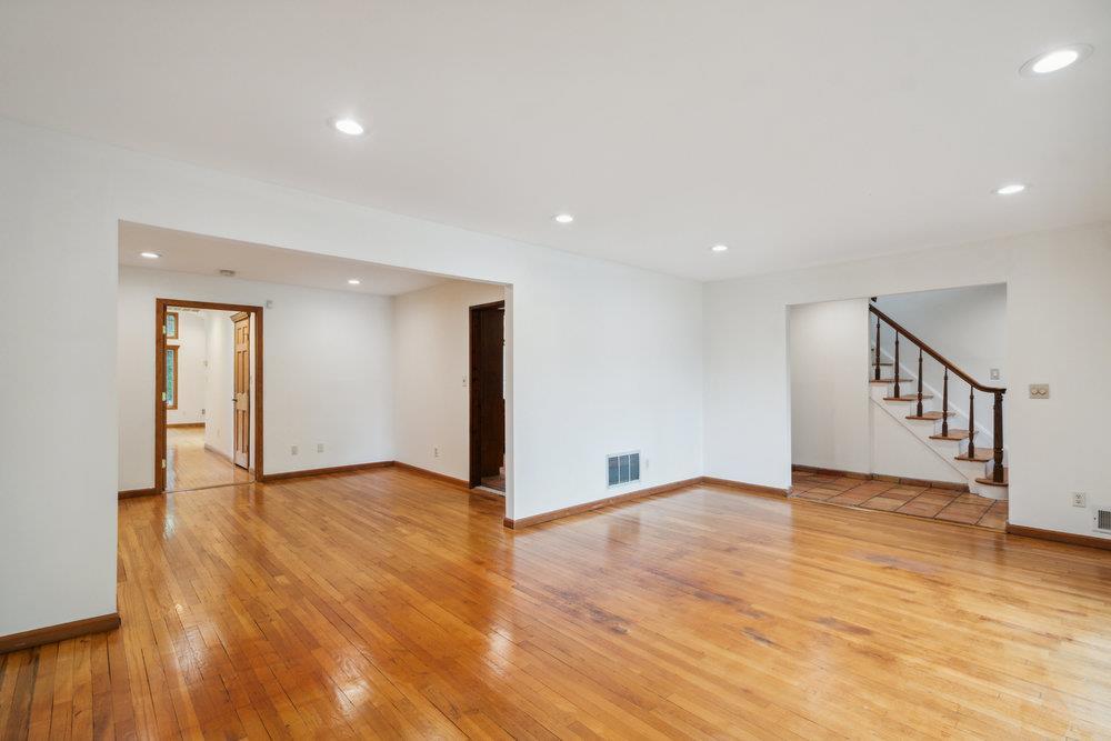 Single Family Erie  Nassau County, NY 11753, MLS-875928-10