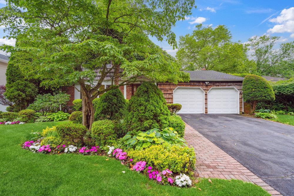 Single Family Erie  Nassau County, NY 11753, MLS-875928-2