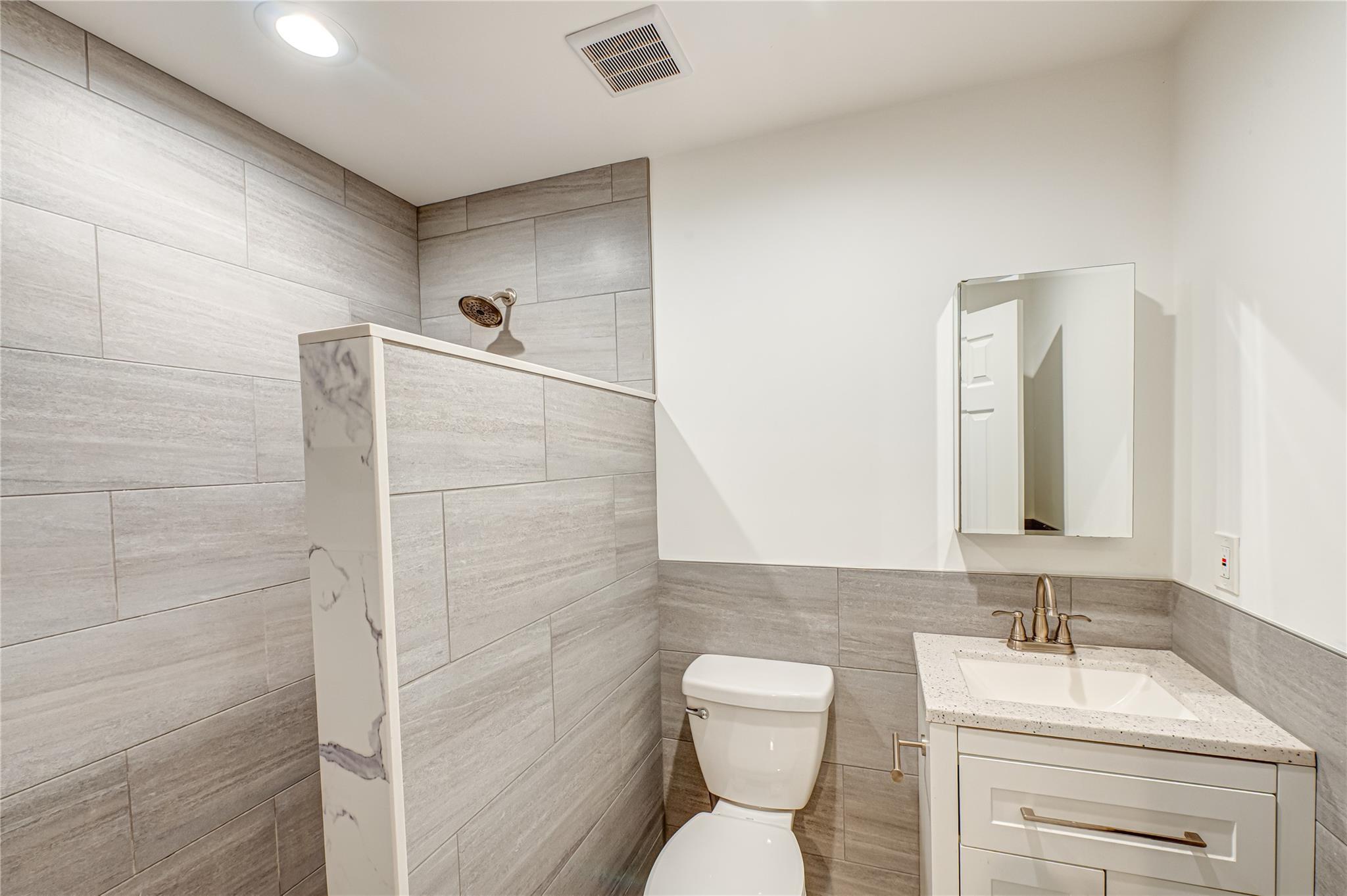 Single Family Islip  Suffolk County, NY 11717, MLS-875941-10