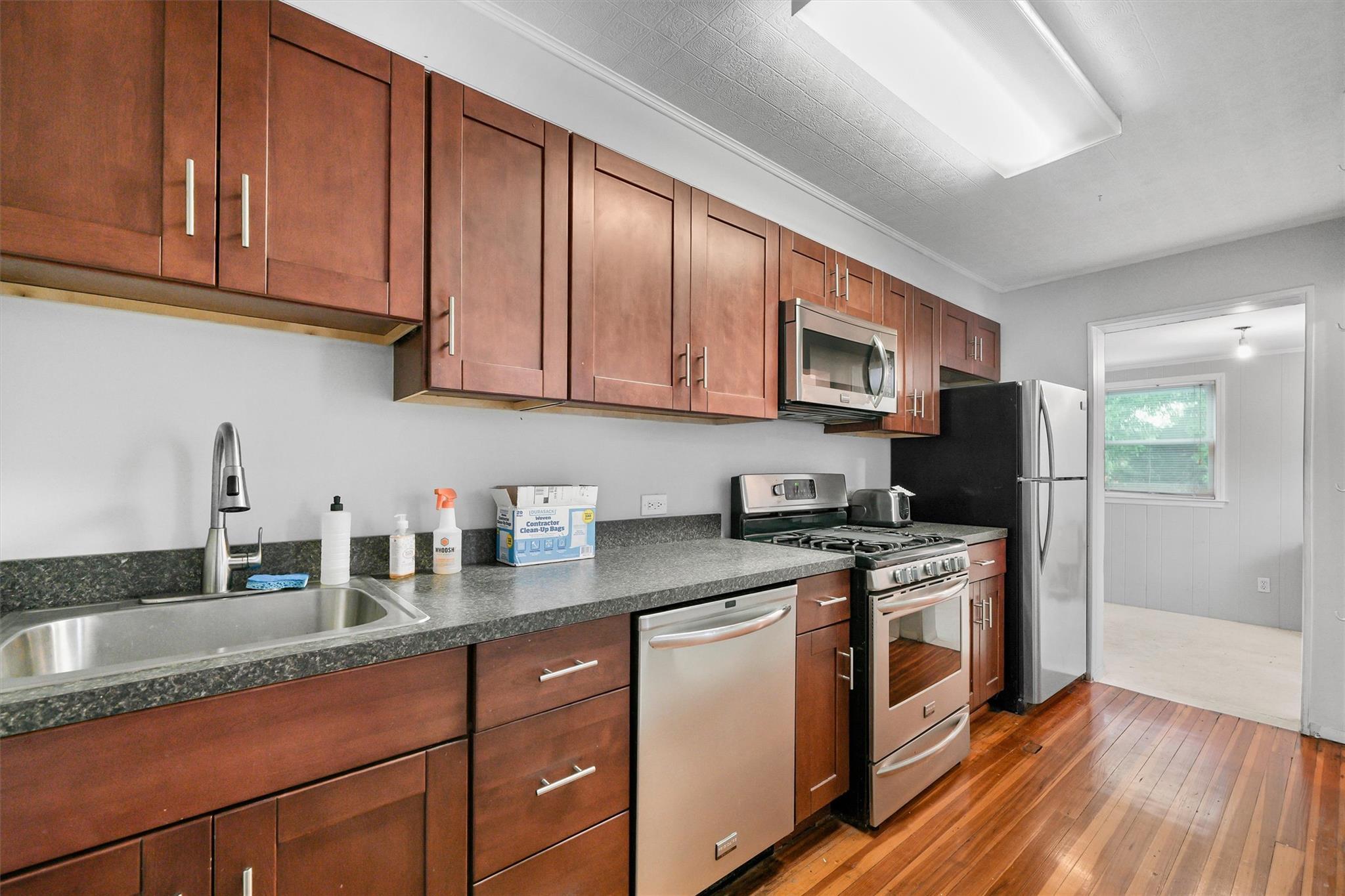 Single Family Colonial  Bronx, NY 10461, MLS-875942-27
