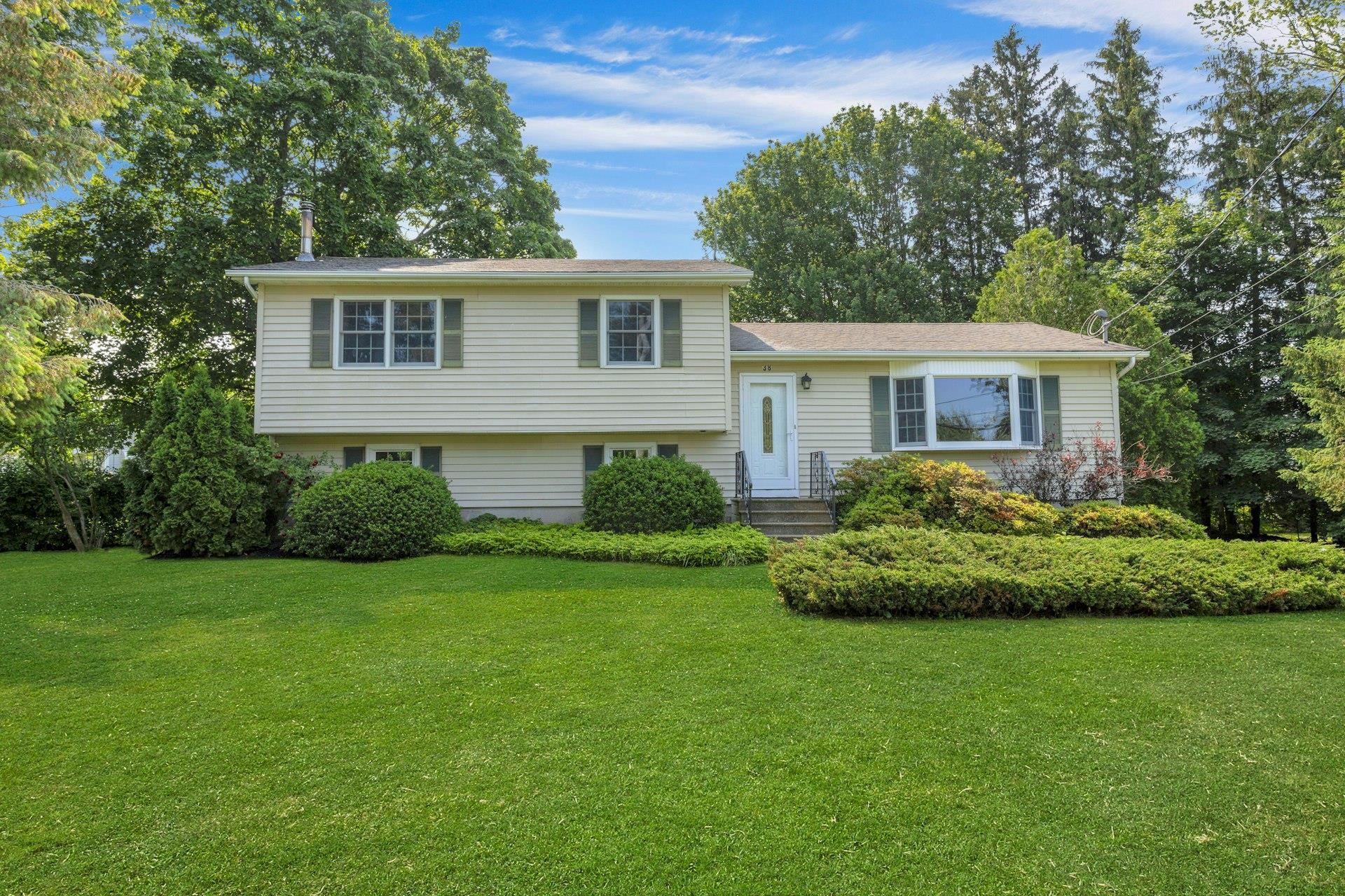 Single Family in Southeast - Sunset  Putnam County, NY 10509