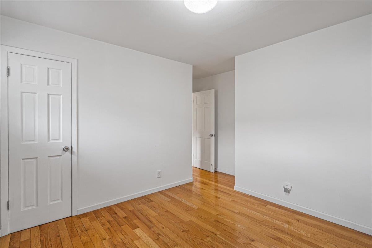Single Family Little Neck Pkwy  Queens, NY 11004, MLS-875971-15