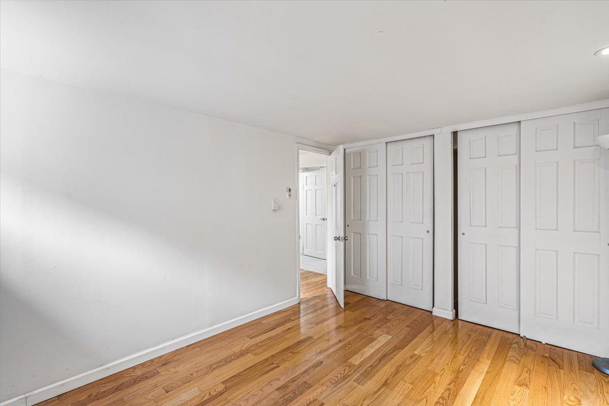 Single Family Little Neck Pkwy  Queens, NY 11004, MLS-875971-20