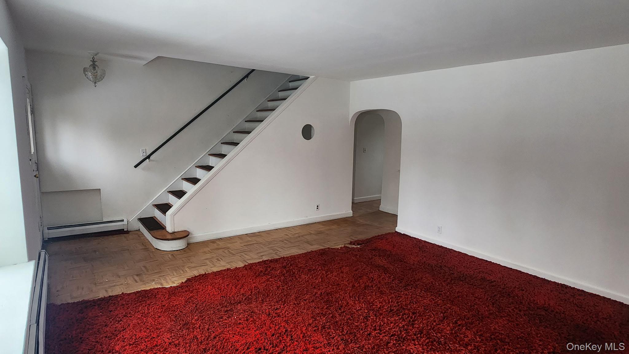 Single Family Scarcliffe Nassau County, NY 11565, MLS-875972-10