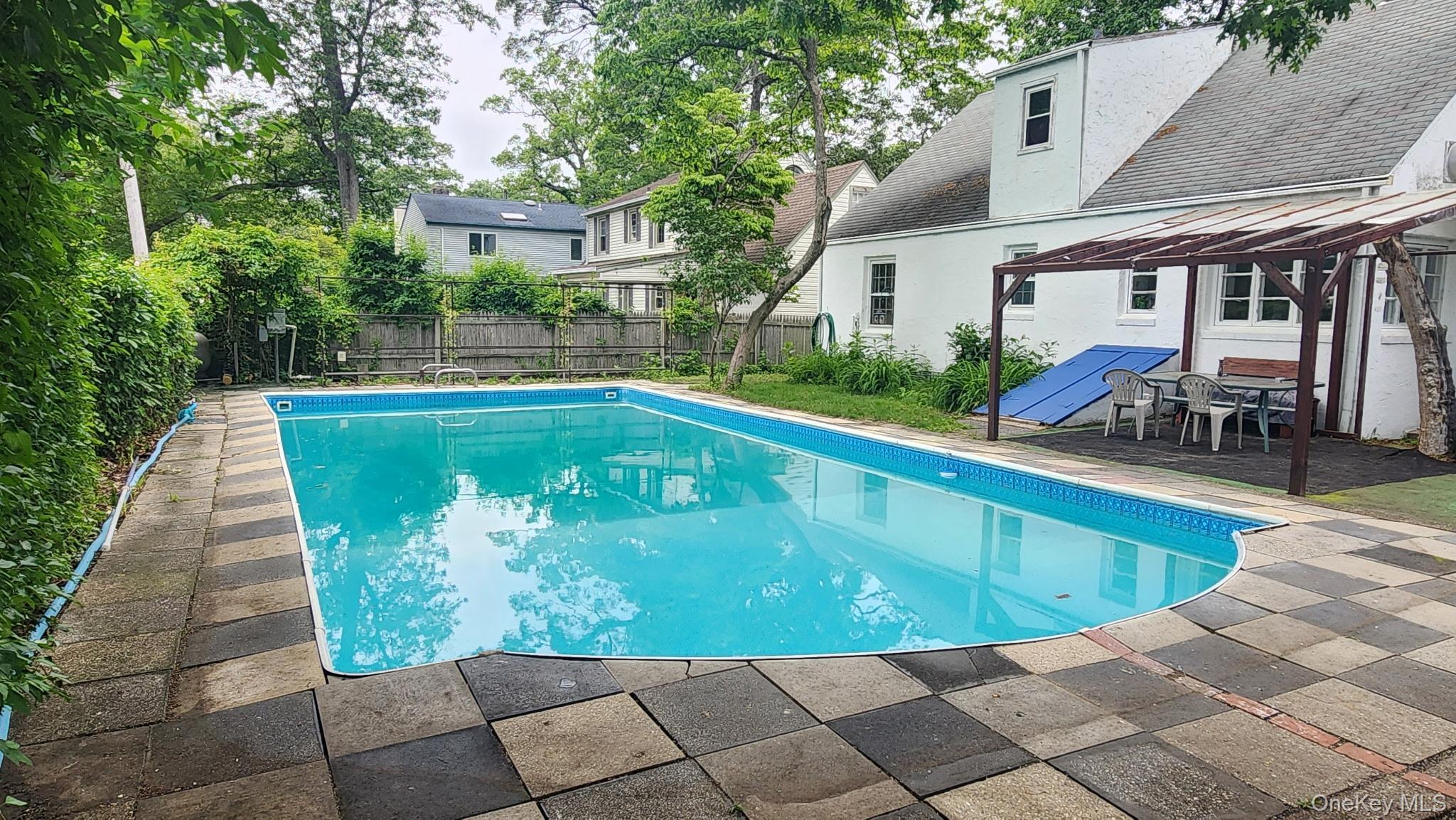 Single Family Scarcliffe Nassau County, NY 11565, MLS-875972-2