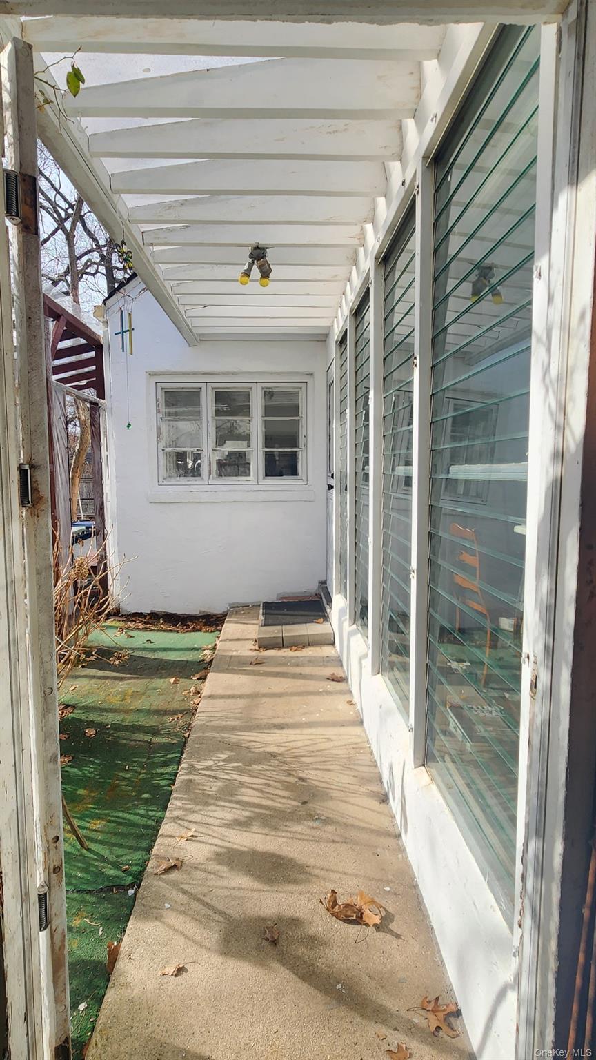 Single Family Scarcliffe Nassau County, NY 11565, MLS-875972-26