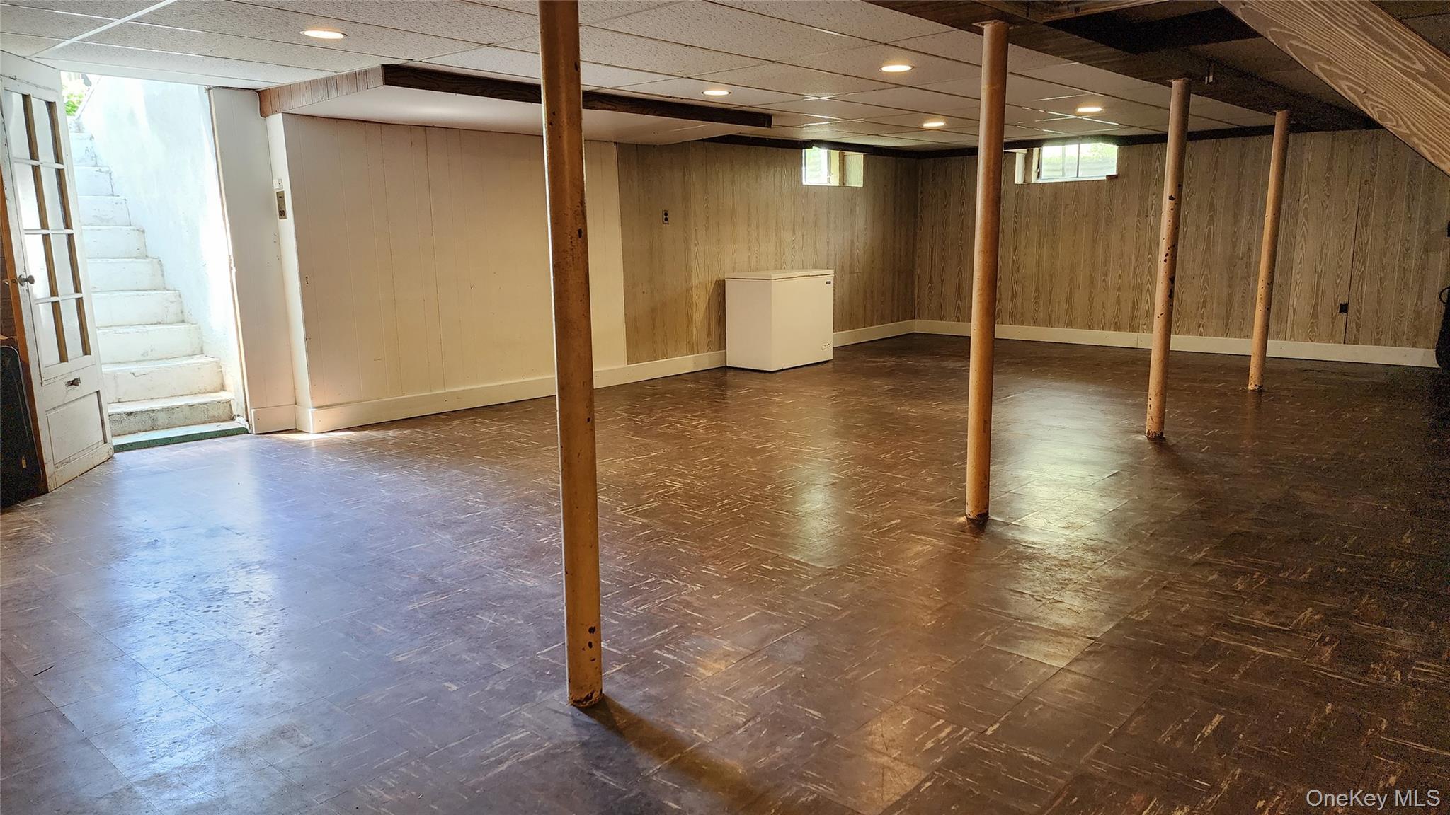 Single Family Scarcliffe Nassau County, NY 11565, MLS-875972-28