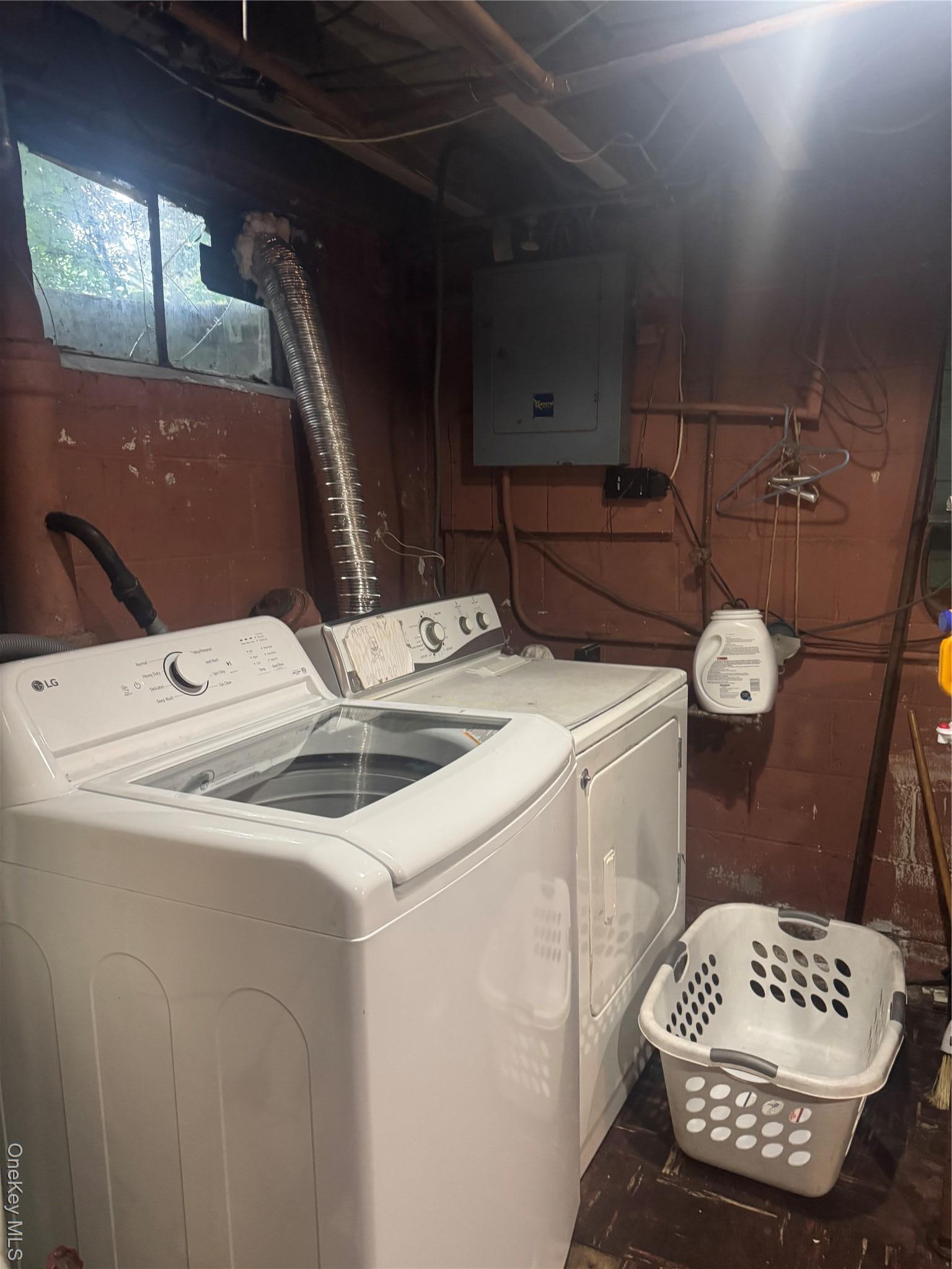 Single Family Scarcliffe Nassau County, NY 11565, MLS-875972-29