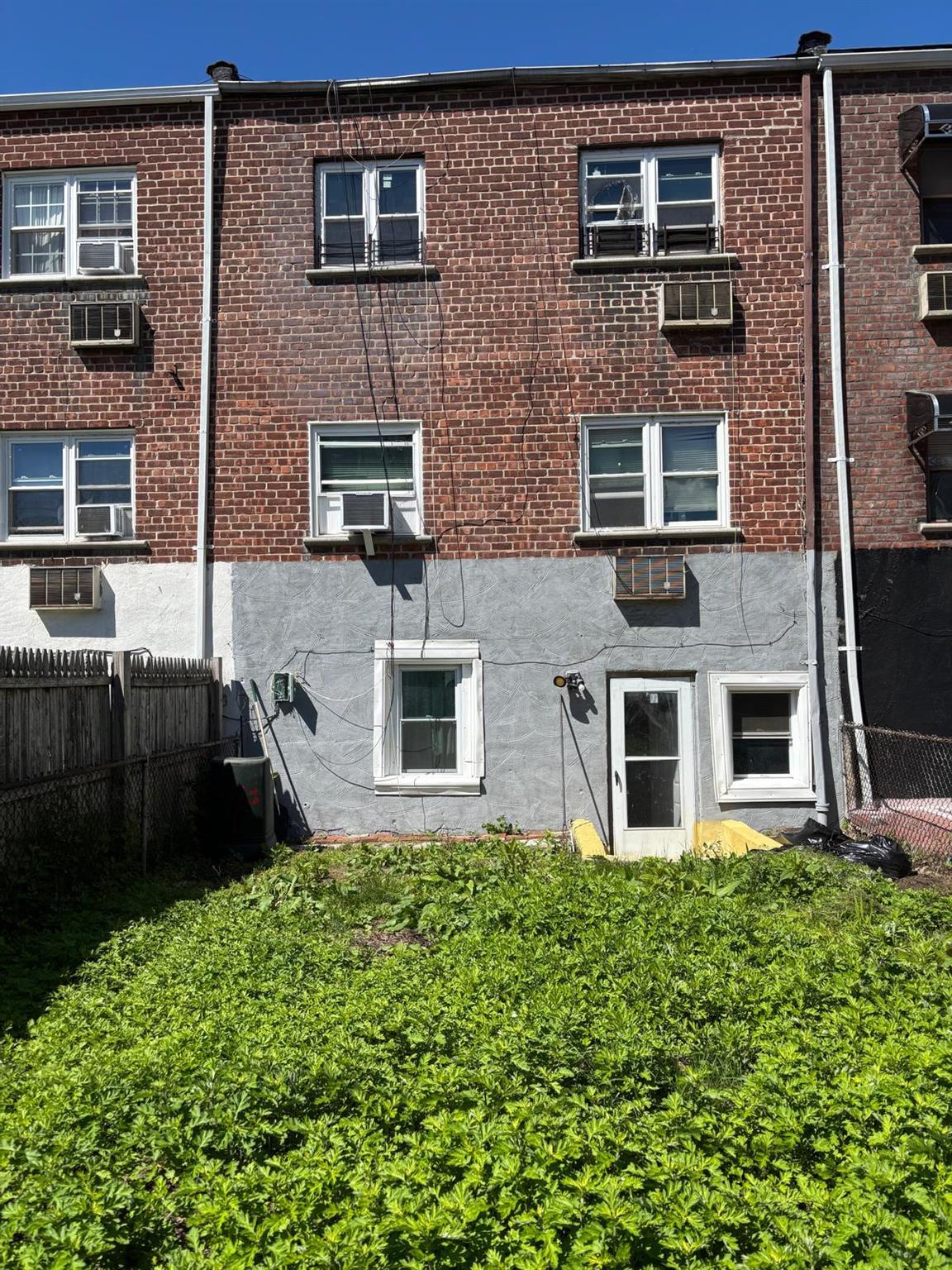 Single Family 223  Bronx, NY 10466, MLS-875979-23