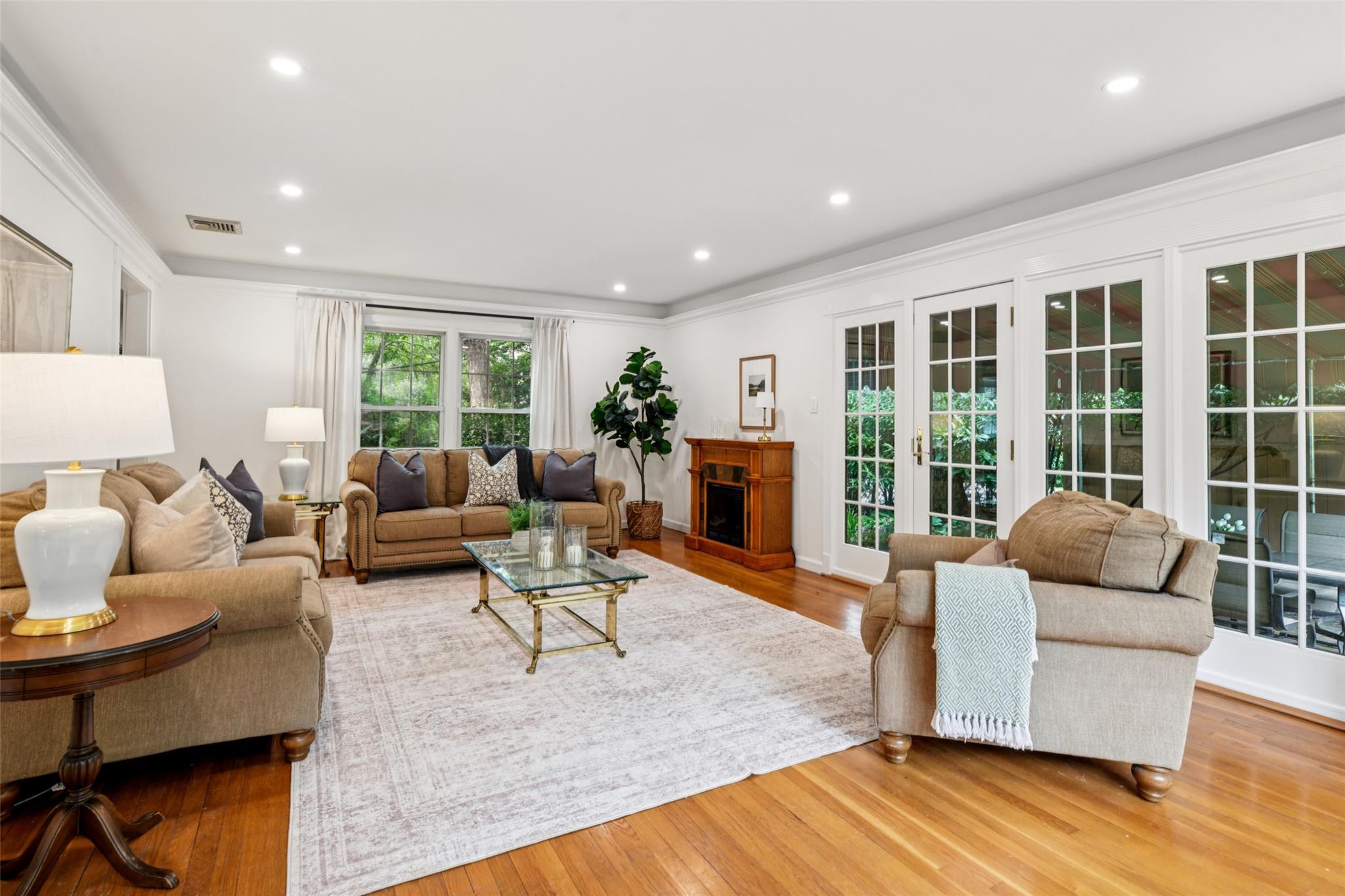 Single Family Washington  Nassau County, NY 11530, MLS-875995-6