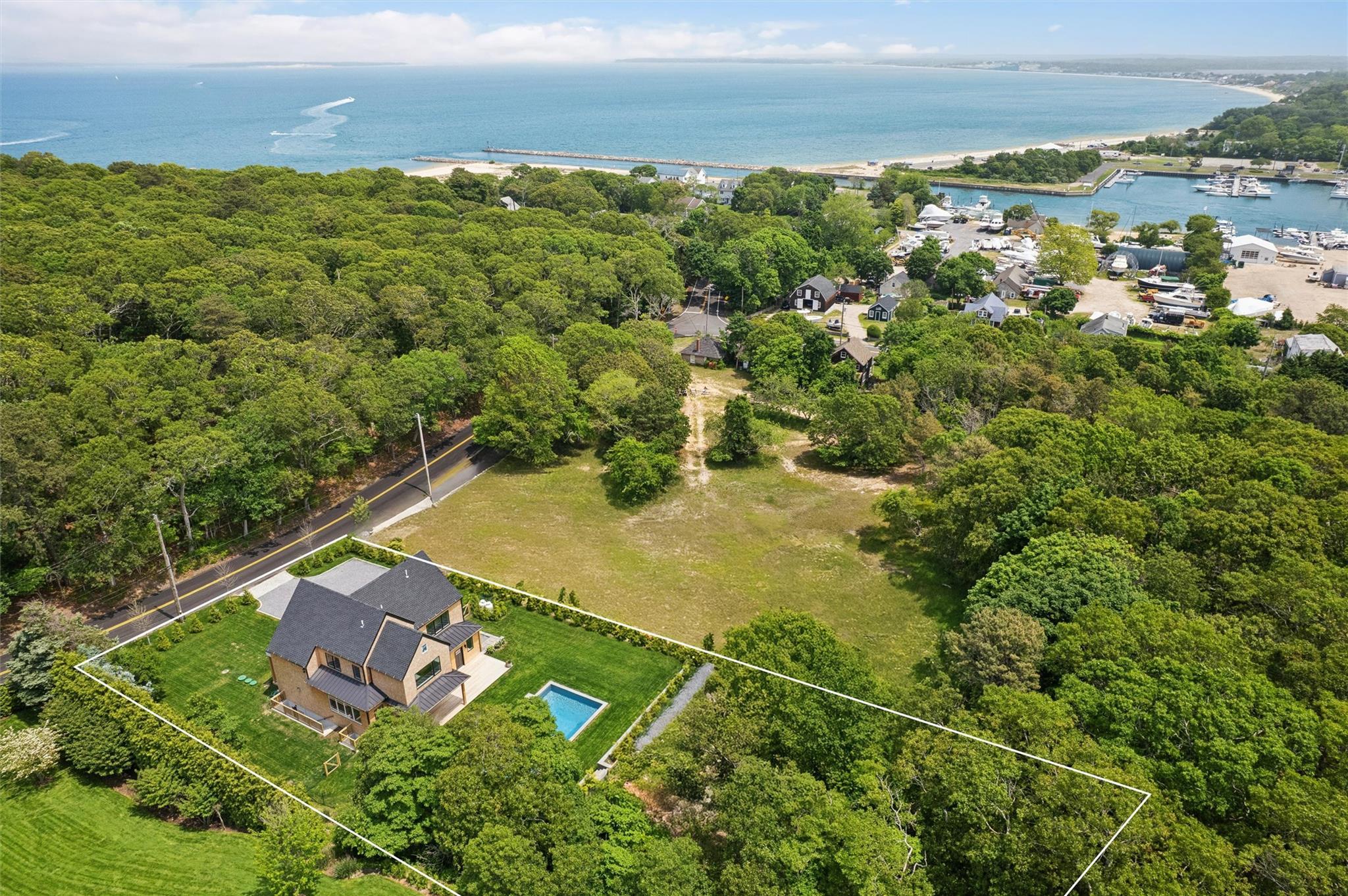 Single Family Newtown  Suffolk County, NY 11946, MLS-876003-20
