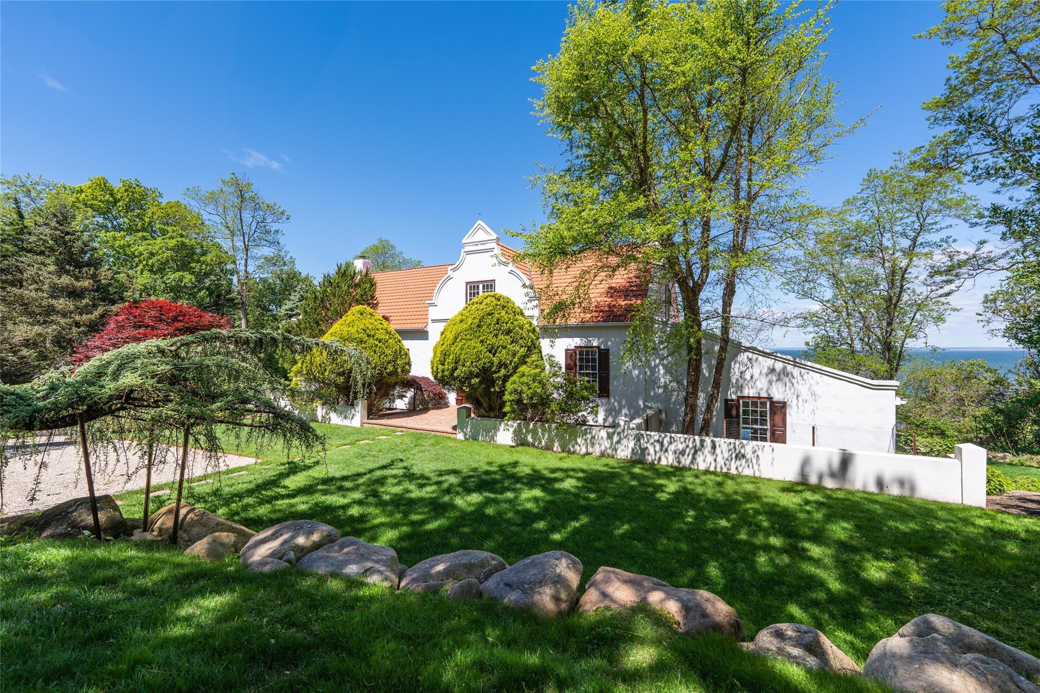 Single Family Hillcrest  Suffolk County, NY 11957, MLS-876008-11