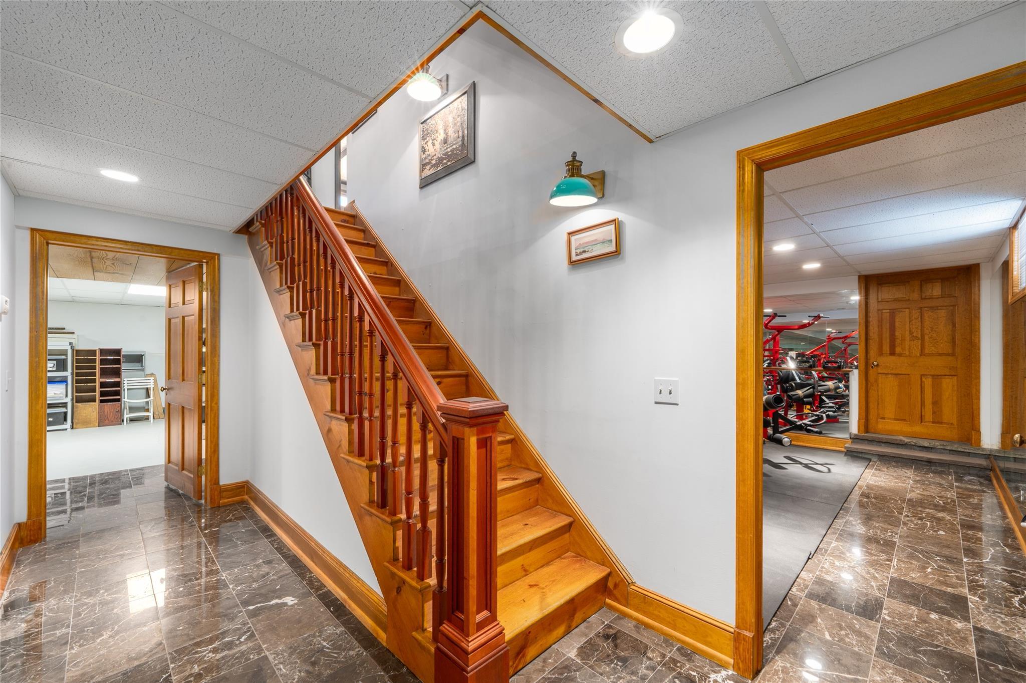 Single Family Hillcrest  Suffolk County, NY 11957, MLS-876008-32