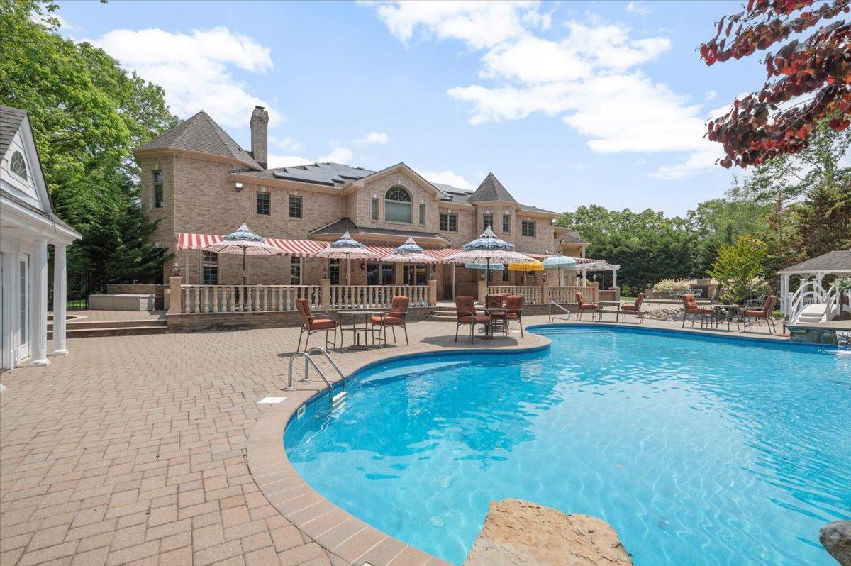 Single Family Millet Suffolk County, NY 11746, MLS-876009-35