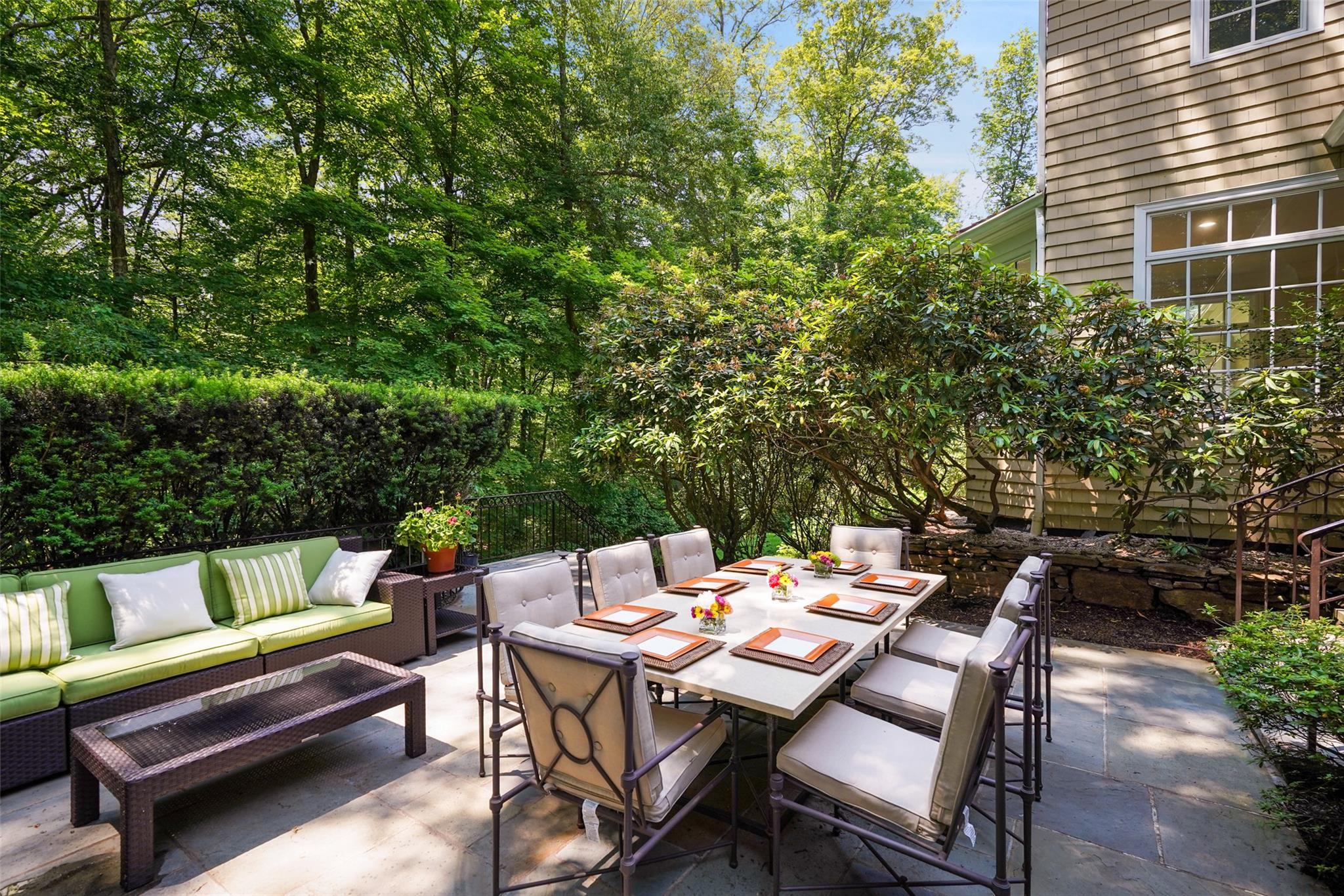 Single Family Stone Paddock  Westchester County, NY 10506, MLS-876022-4