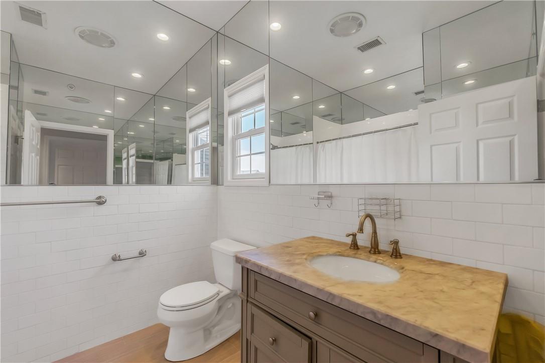 Condo Half Moon Bay  Westchester County, NY 10520, MLS-876026-18