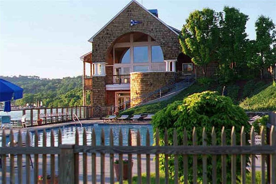 Condo Half Moon Bay  Westchester County, NY 10520, MLS-876026-30