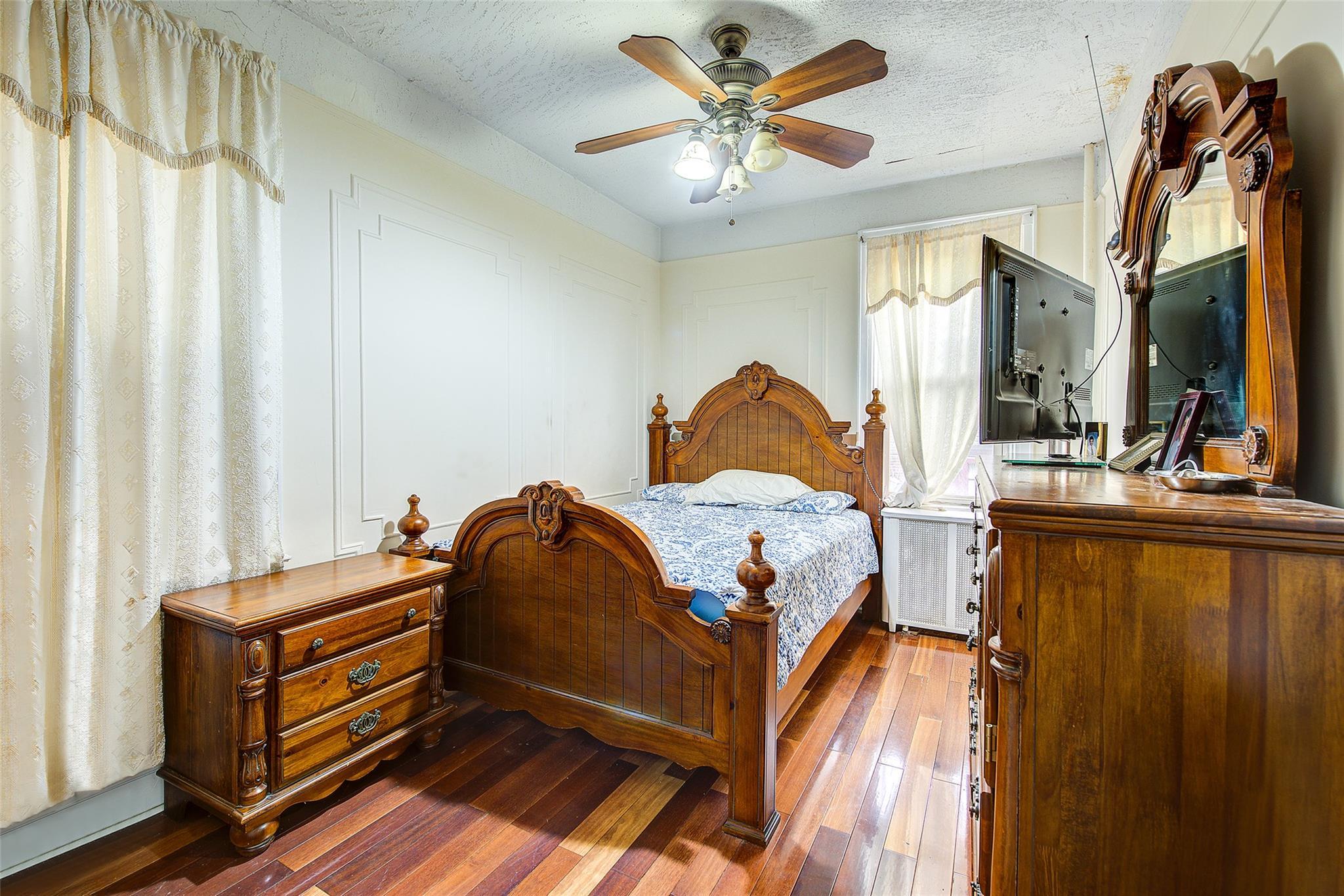 Single Family 68th  Queens, NY 11378, MLS-876043-13