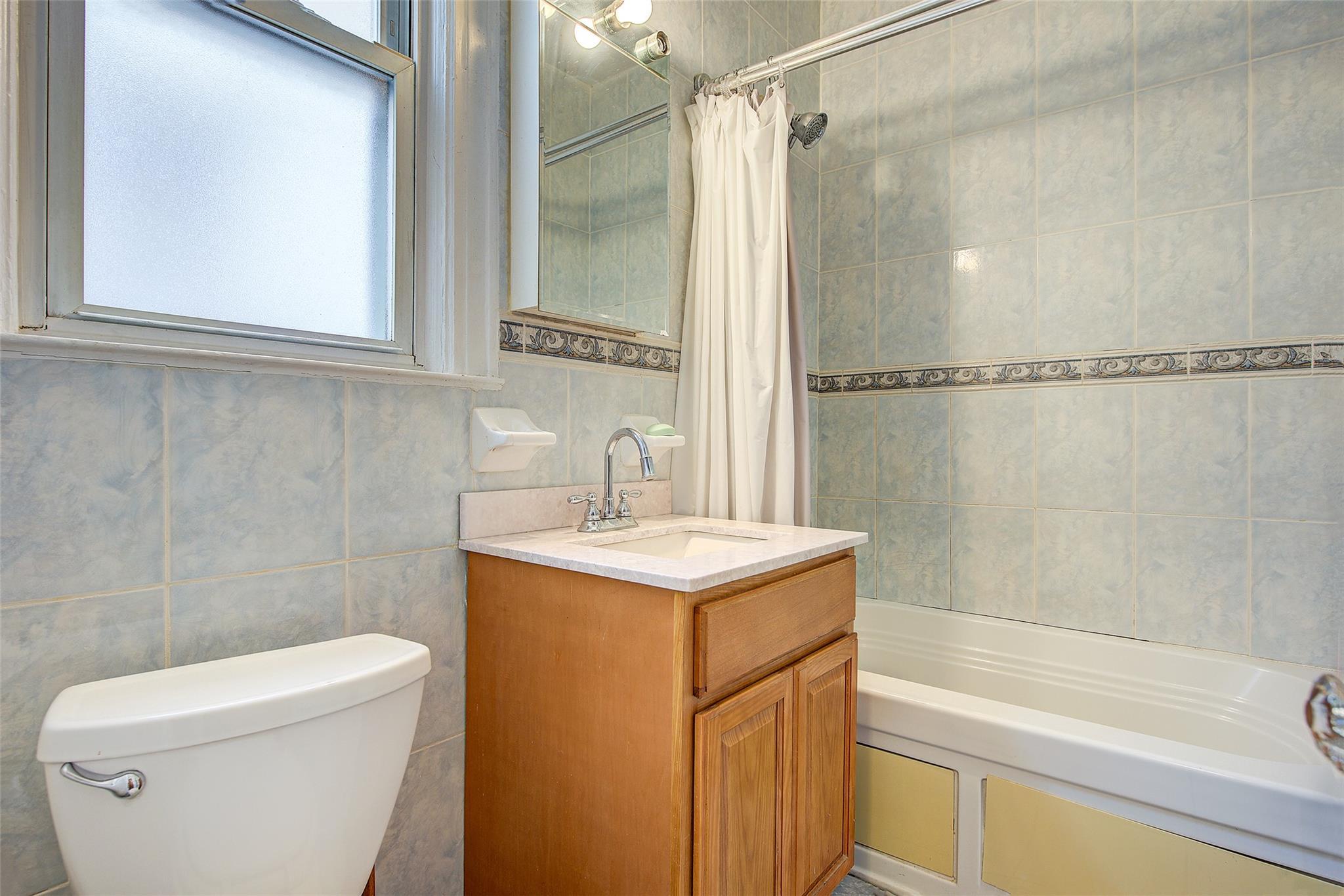 Single Family 68th  Queens, NY 11378, MLS-876043-26