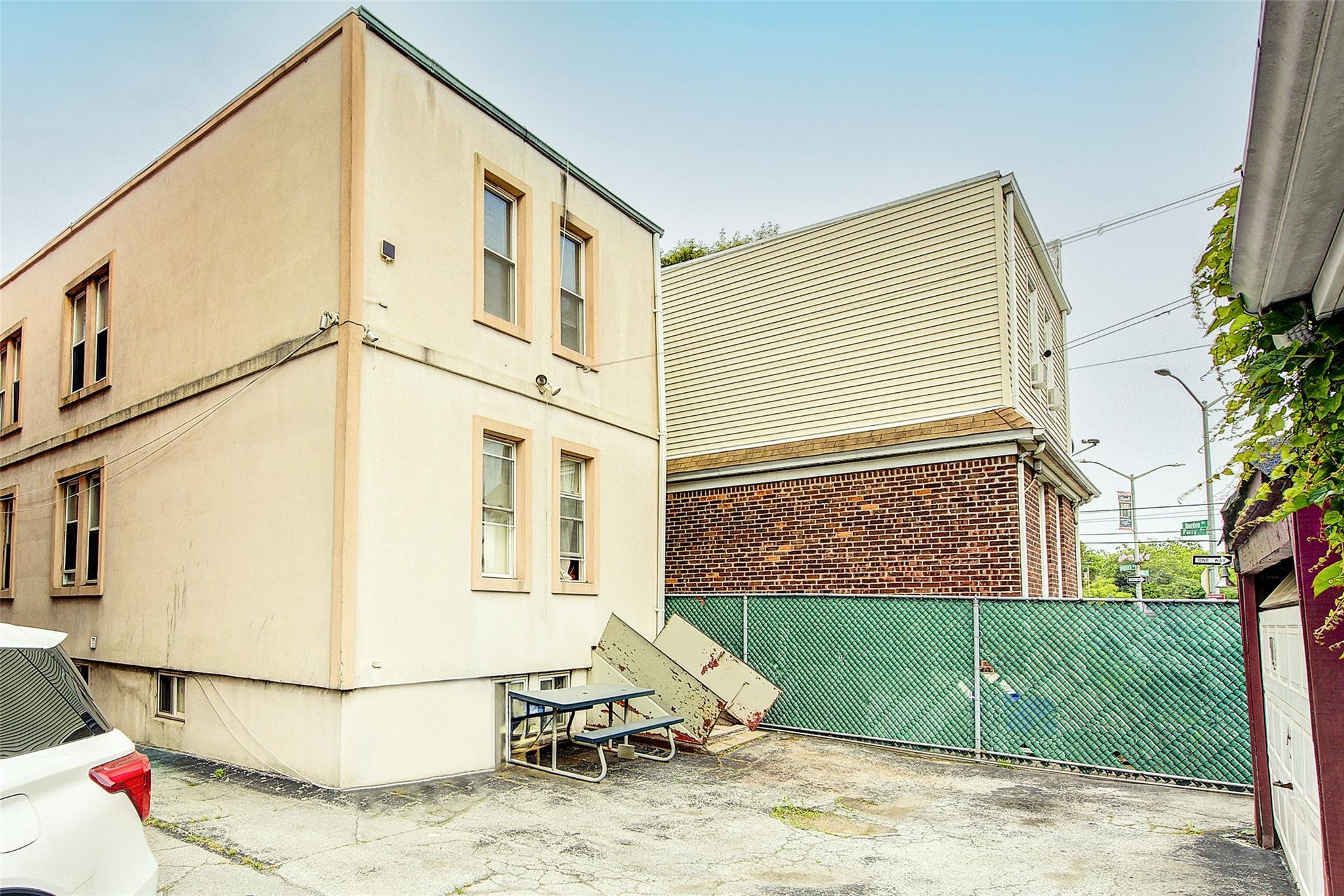 Single Family 68th  Queens, NY 11378, MLS-876043-36