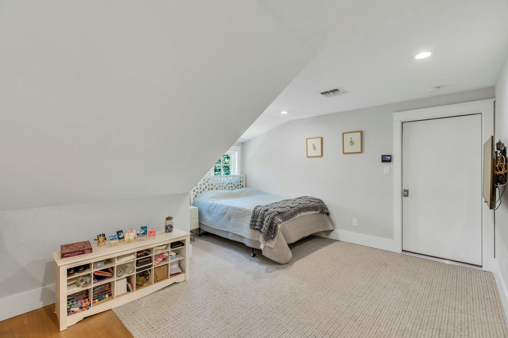 Single Family Cambon  Suffolk County, NY 11780, MLS-876074-26