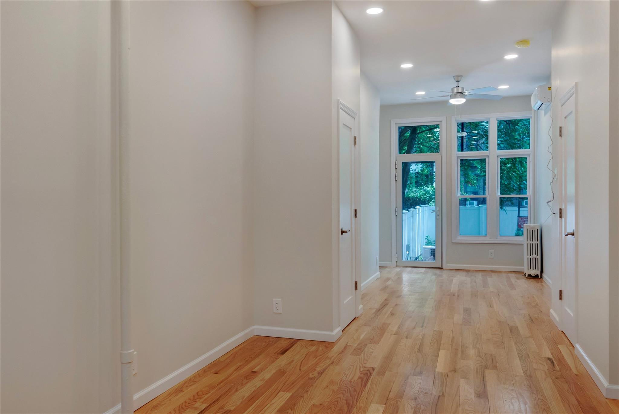 Commercial Sale Stanhope  Brooklyn, NY 11237, MLS-876078-4