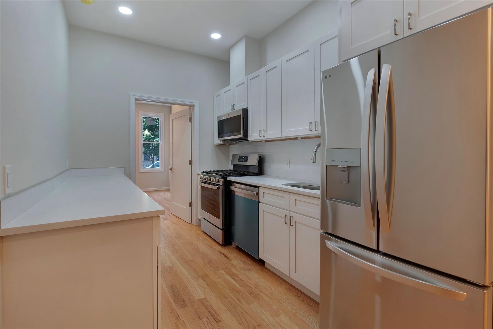 Commercial Sale Stanhope  Brooklyn, NY 11237, MLS-876078-6