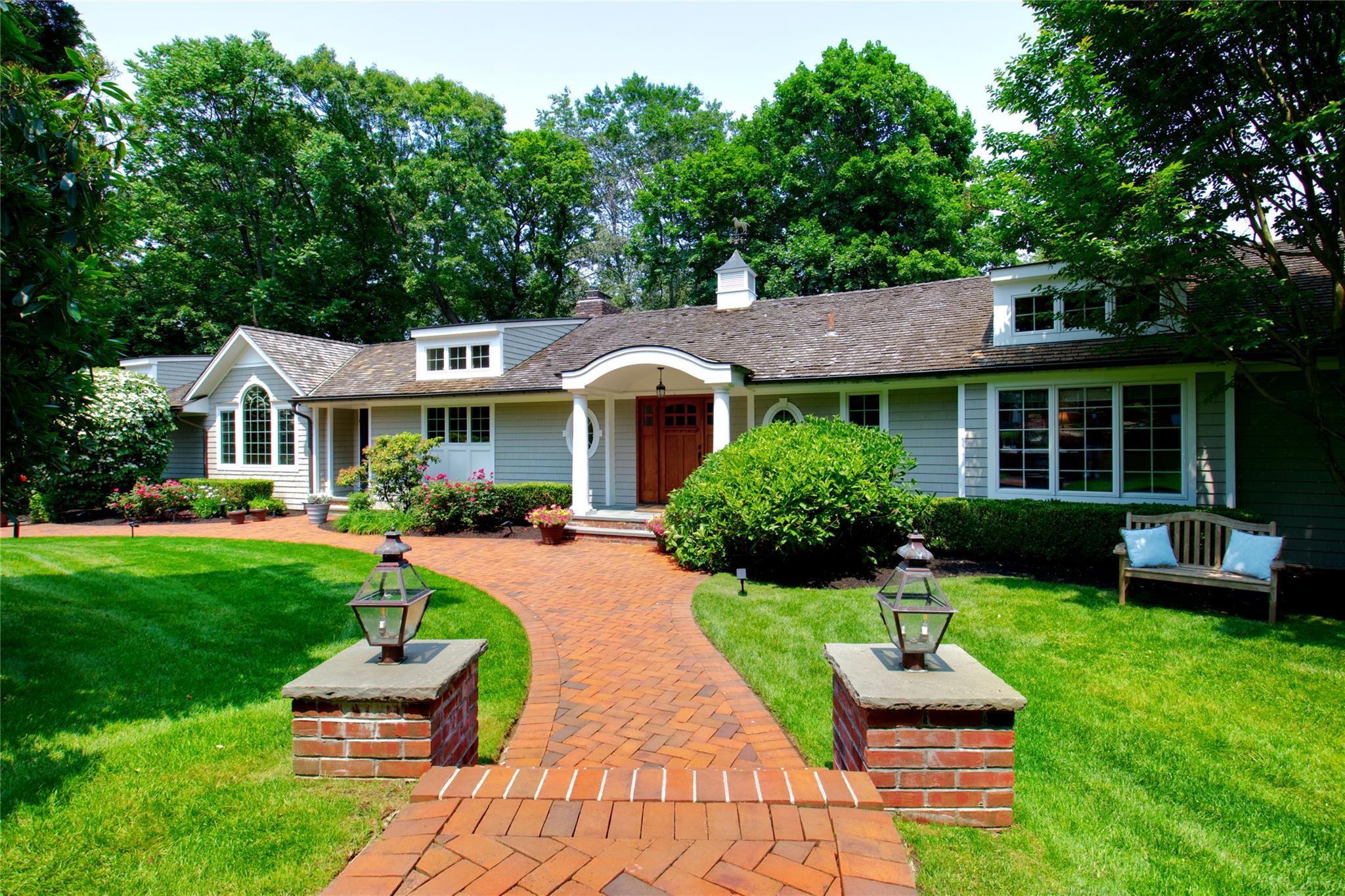 Single Family Gristmill  Nassau County, NY 11030, MLS-876079-2