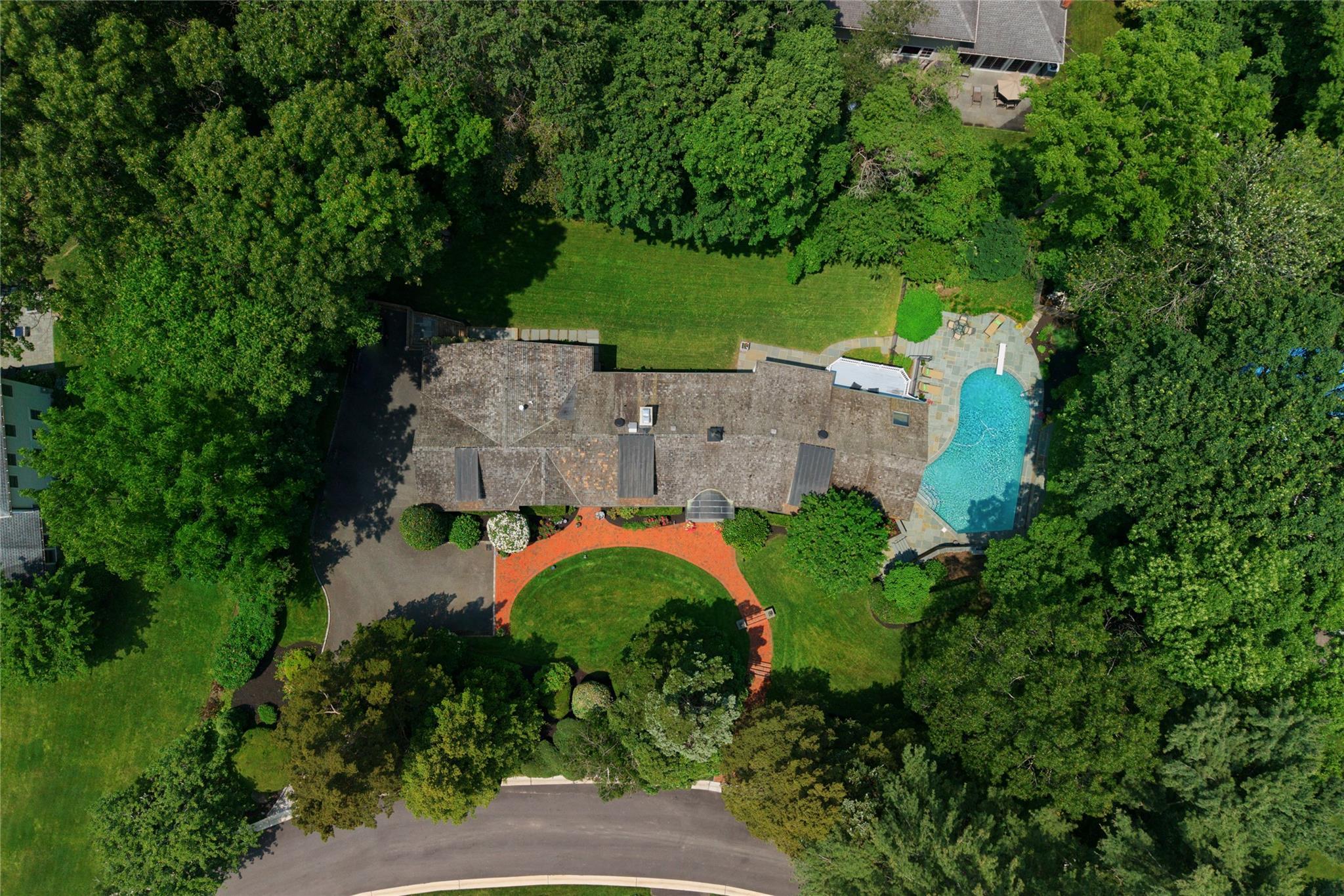Single Family Gristmill  Nassau County, NY 11030, MLS-876079-30