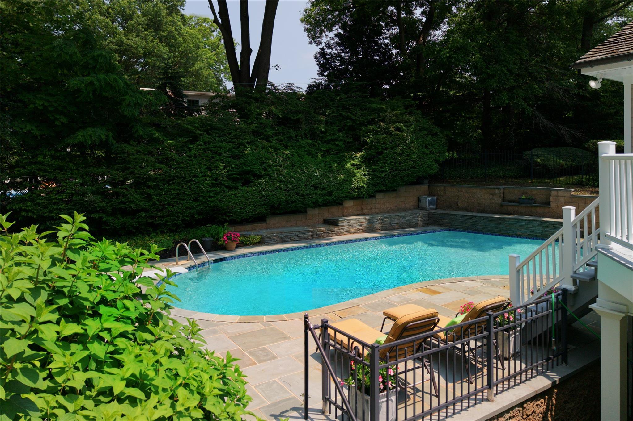 Single Family Gristmill  Nassau County, NY 11030, MLS-876079-34
