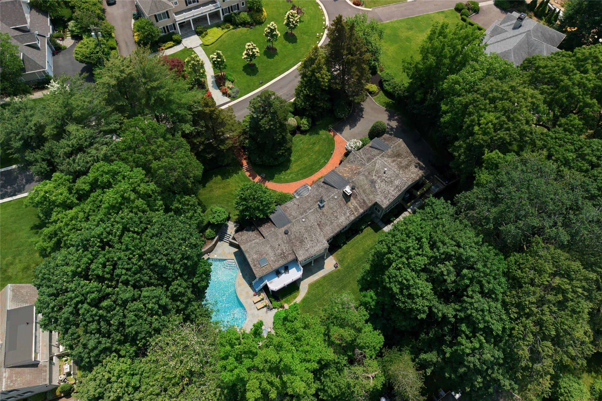 Single Family Gristmill  Nassau County, NY 11030, MLS-876079-35