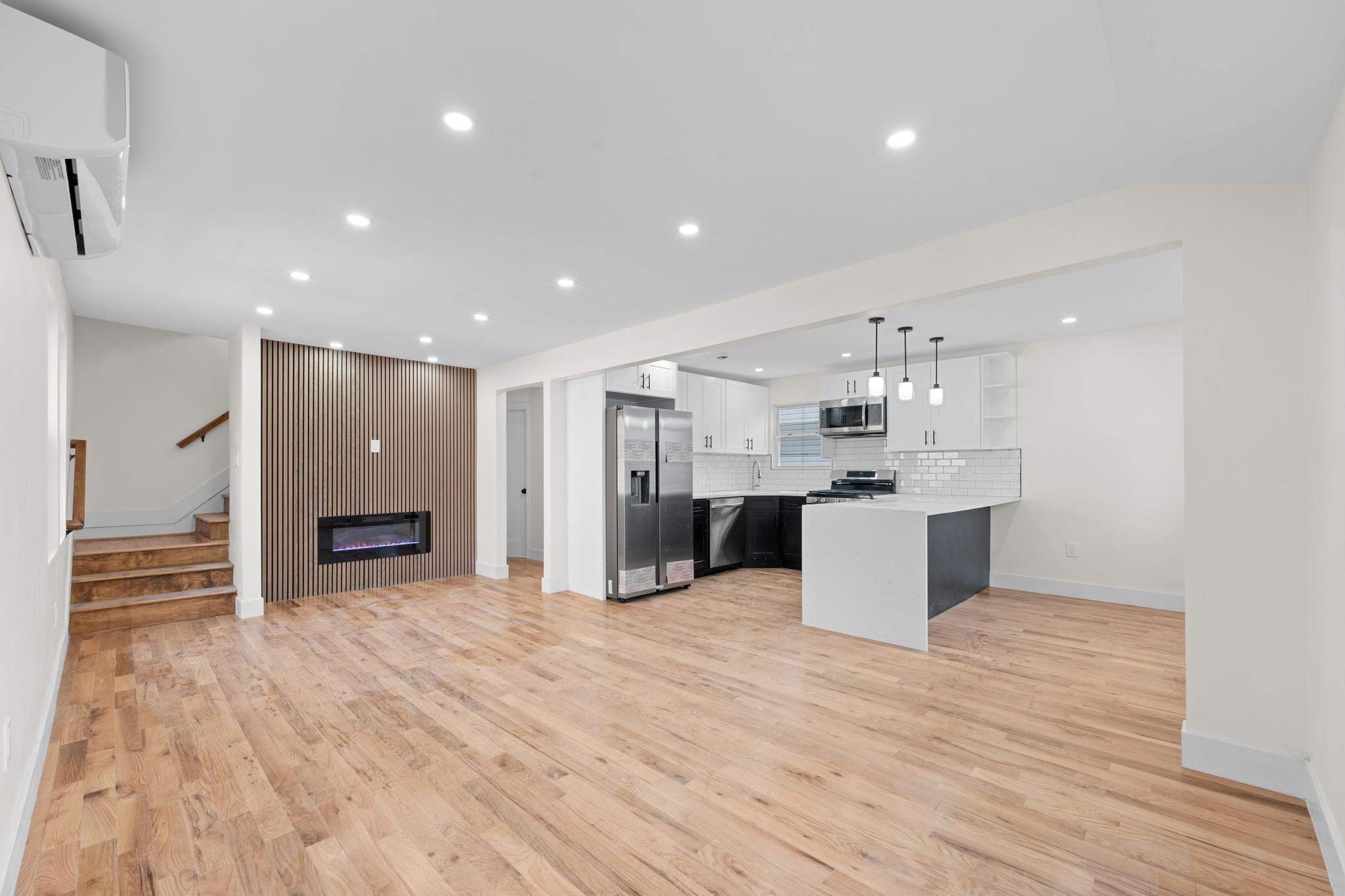 Single Family Milburn  Queens, NY 11413, MLS-876095-3
