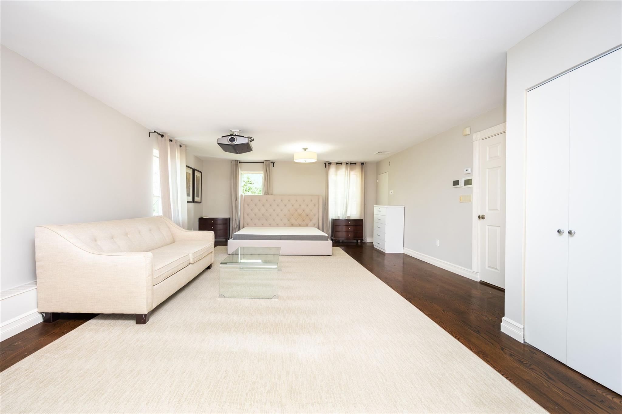 Single Family The Maples  Nassau County, NY 11576, MLS-876096-17