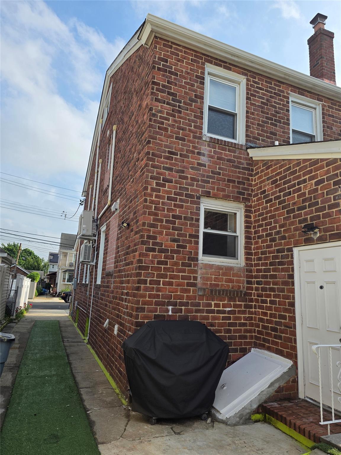 Single Family 89th  Queens, NY 11426, MLS-876196-23
