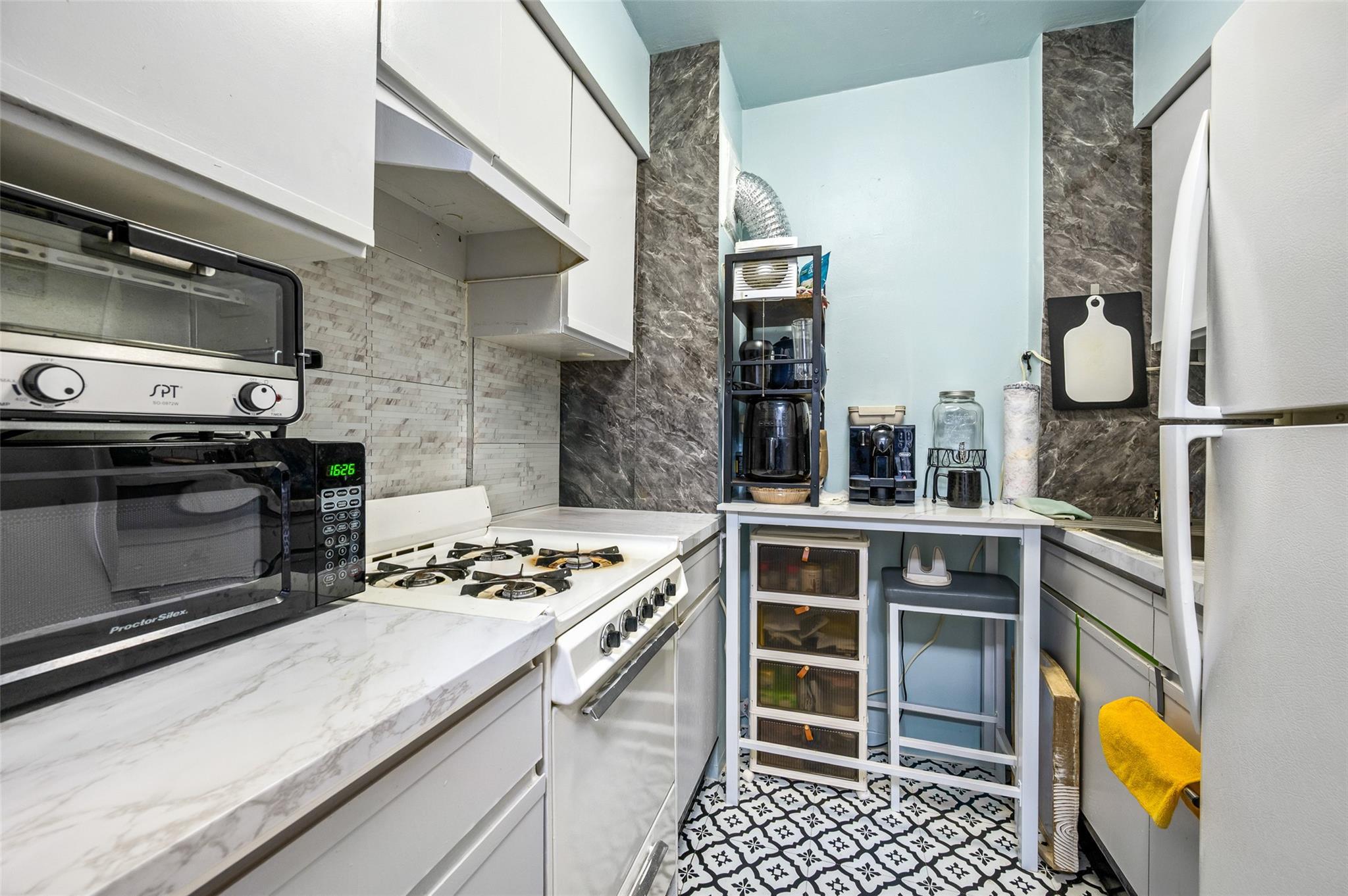 Apartment 97th St  Queens, NY 11374, MLS-876227-11
