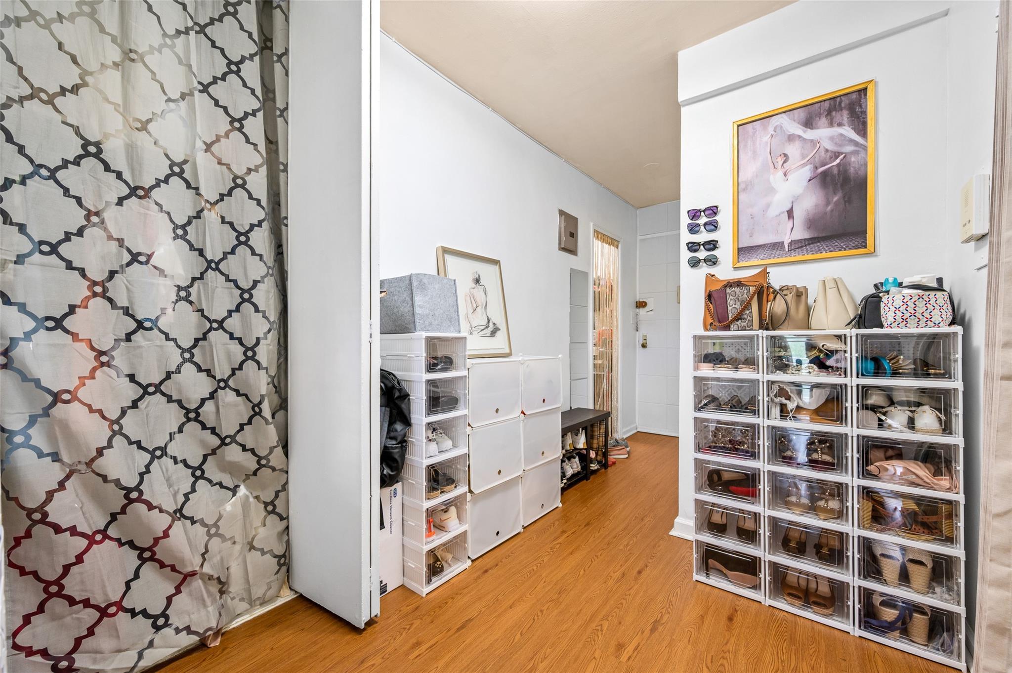 Apartment 97th St  Queens, NY 11374, MLS-876227-5