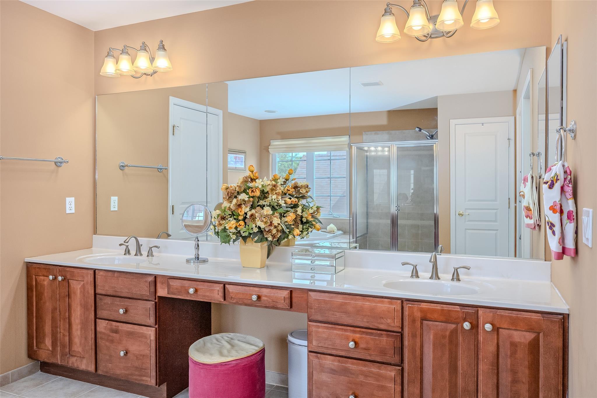 Single Family Avolet  Suffolk County, NY 11766, MLS-876268-28