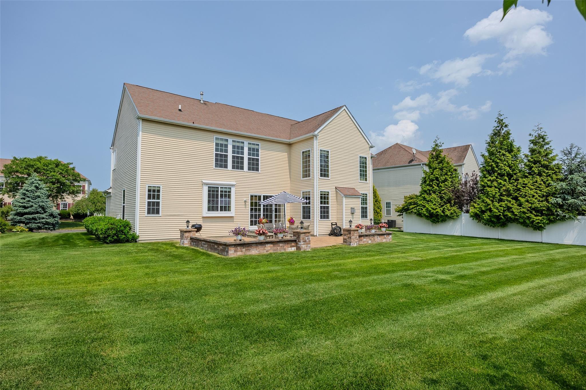 Single Family Avolet  Suffolk County, NY 11766, MLS-876268-3