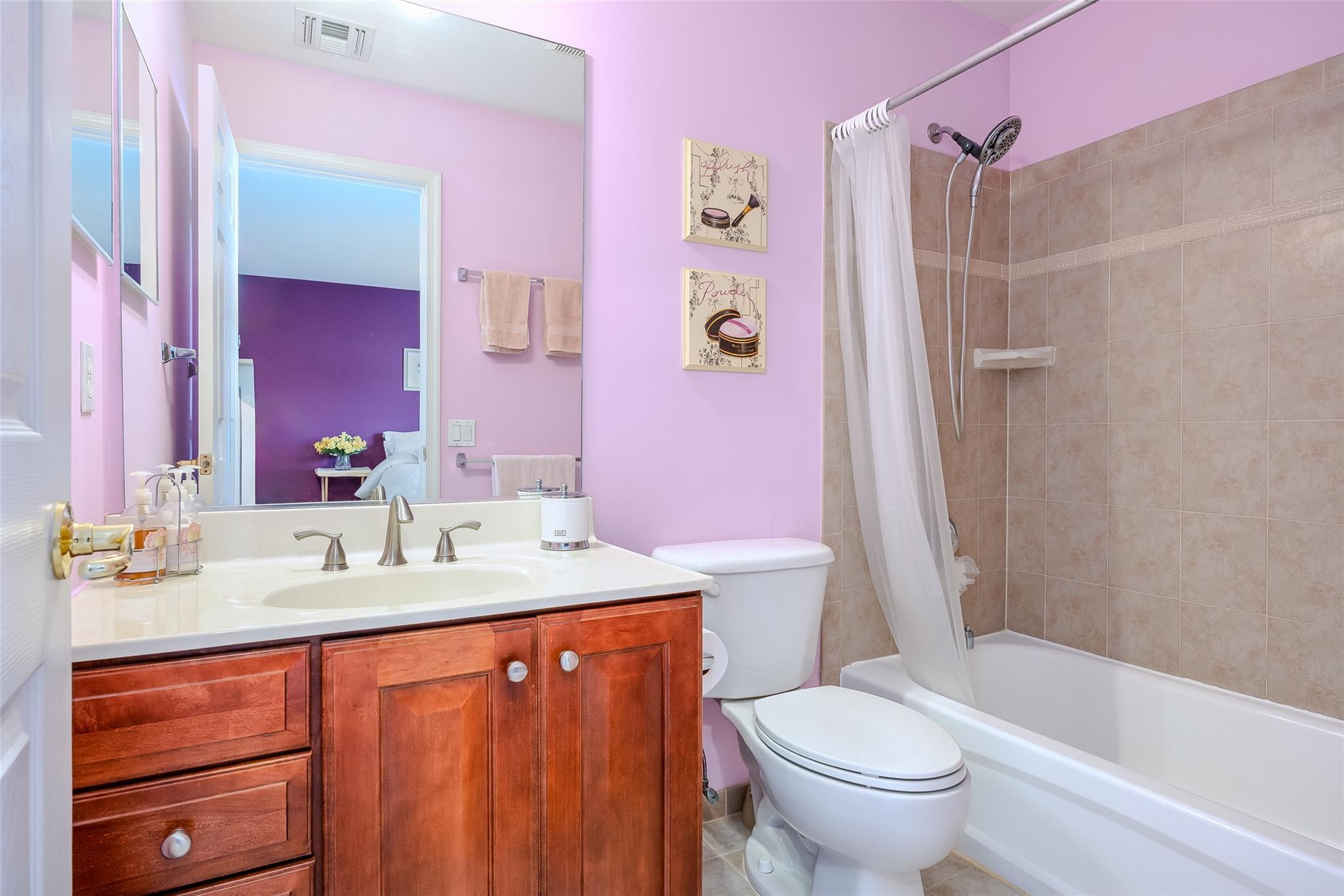 Single Family Avolet  Suffolk County, NY 11766, MLS-876268-33