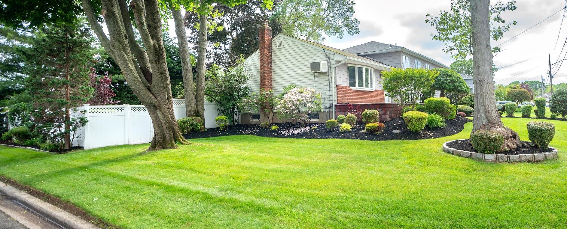 Single Family Louis  Nassau County, NY 11758, MLS-876278-4
