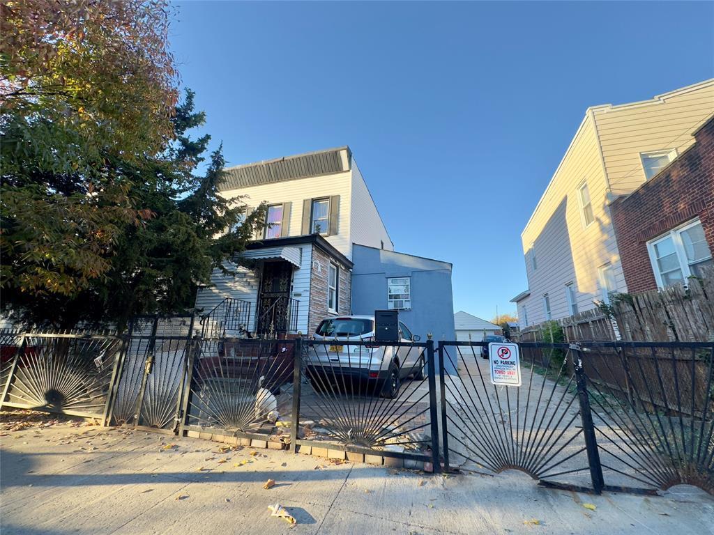 Single Family 35th Ave  Queens, NY 11368, MLS-876282-2