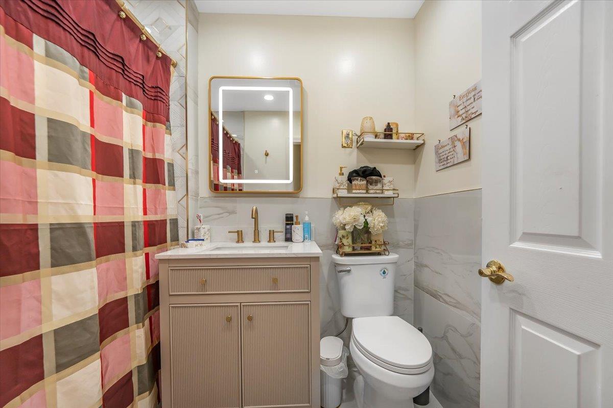 Single Family Baychester  Bronx, NY 10466, MLS-876284-10