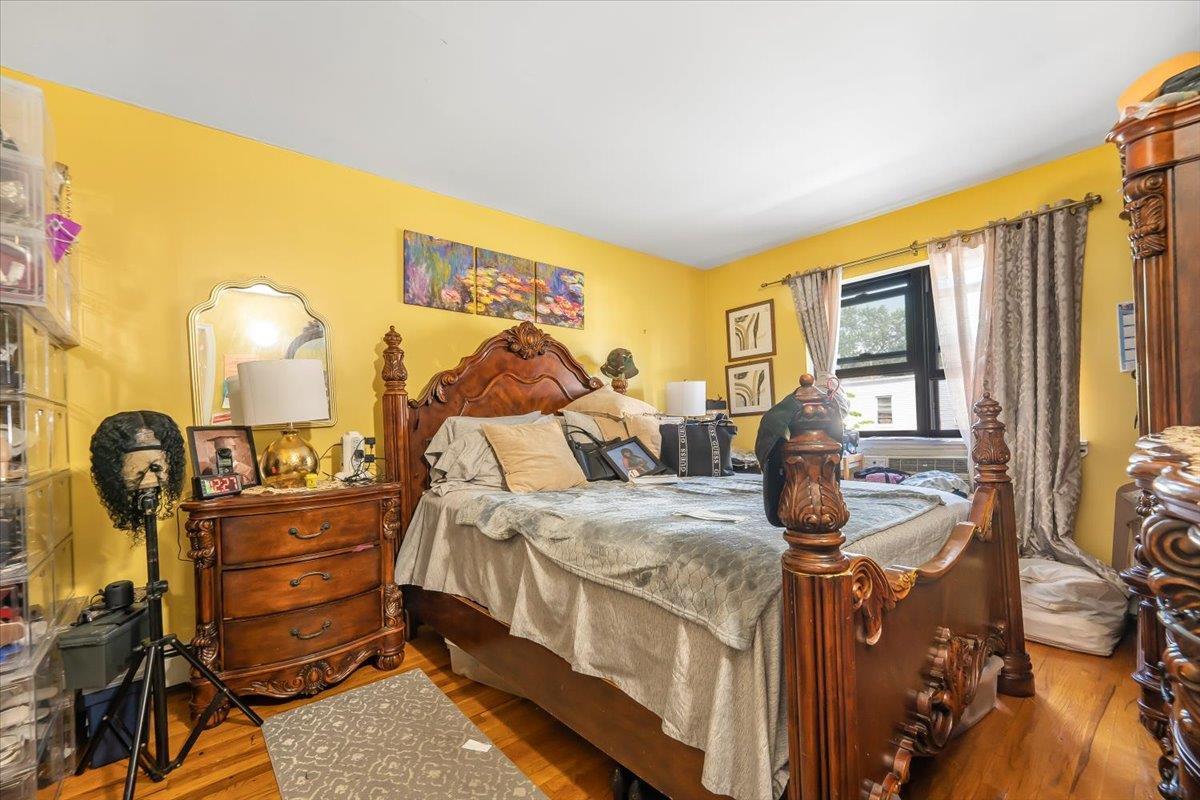 Single Family Baychester  Bronx, NY 10466, MLS-876284-12