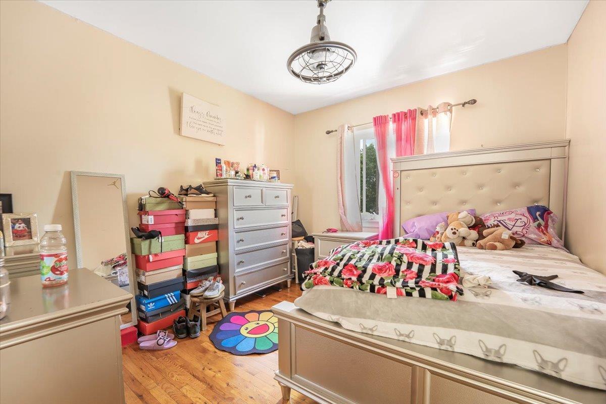 Single Family Baychester  Bronx, NY 10466, MLS-876284-18