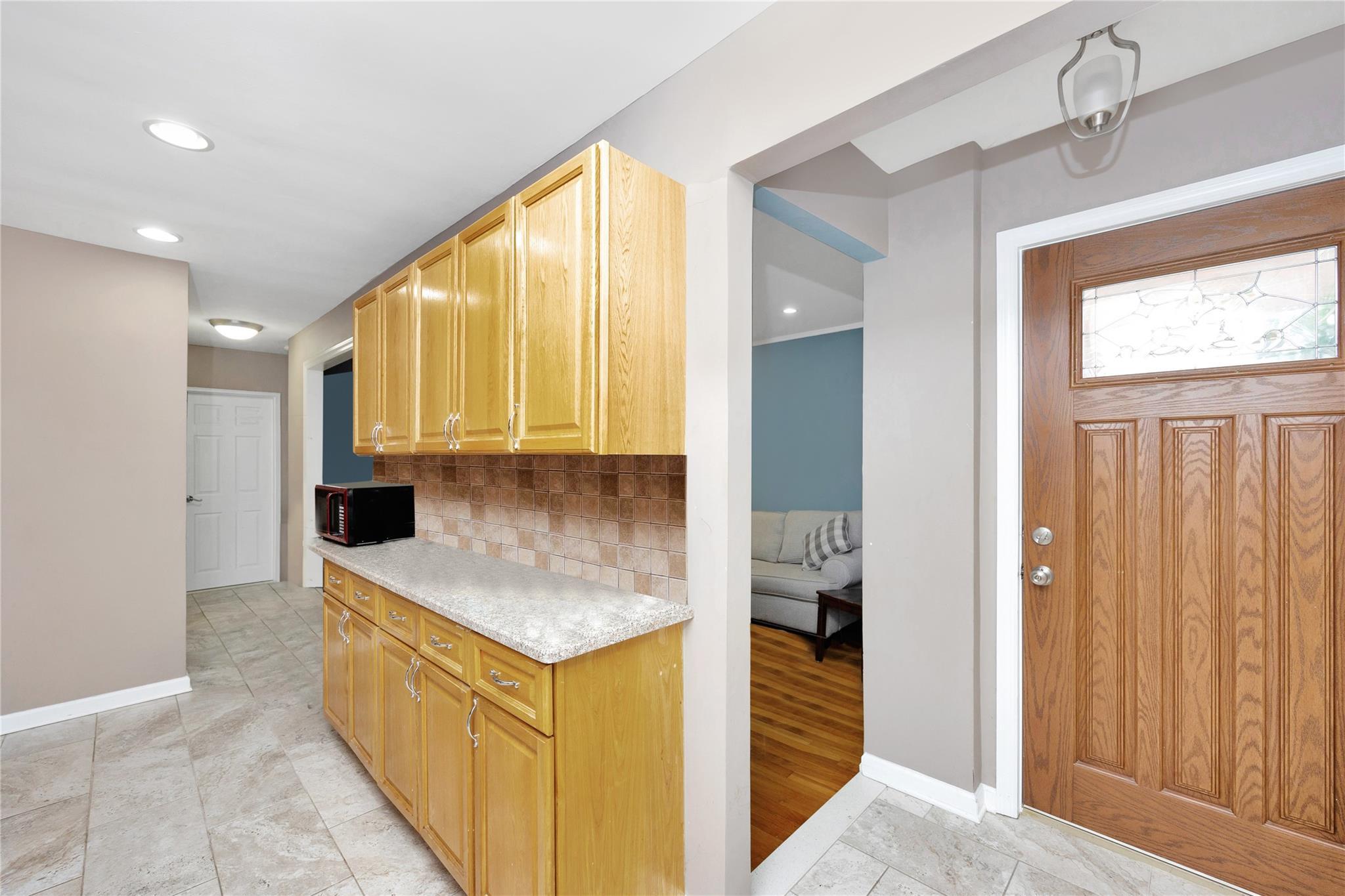 Single Family Brown  Brooklyn, NY 11235, MLS-876301-21